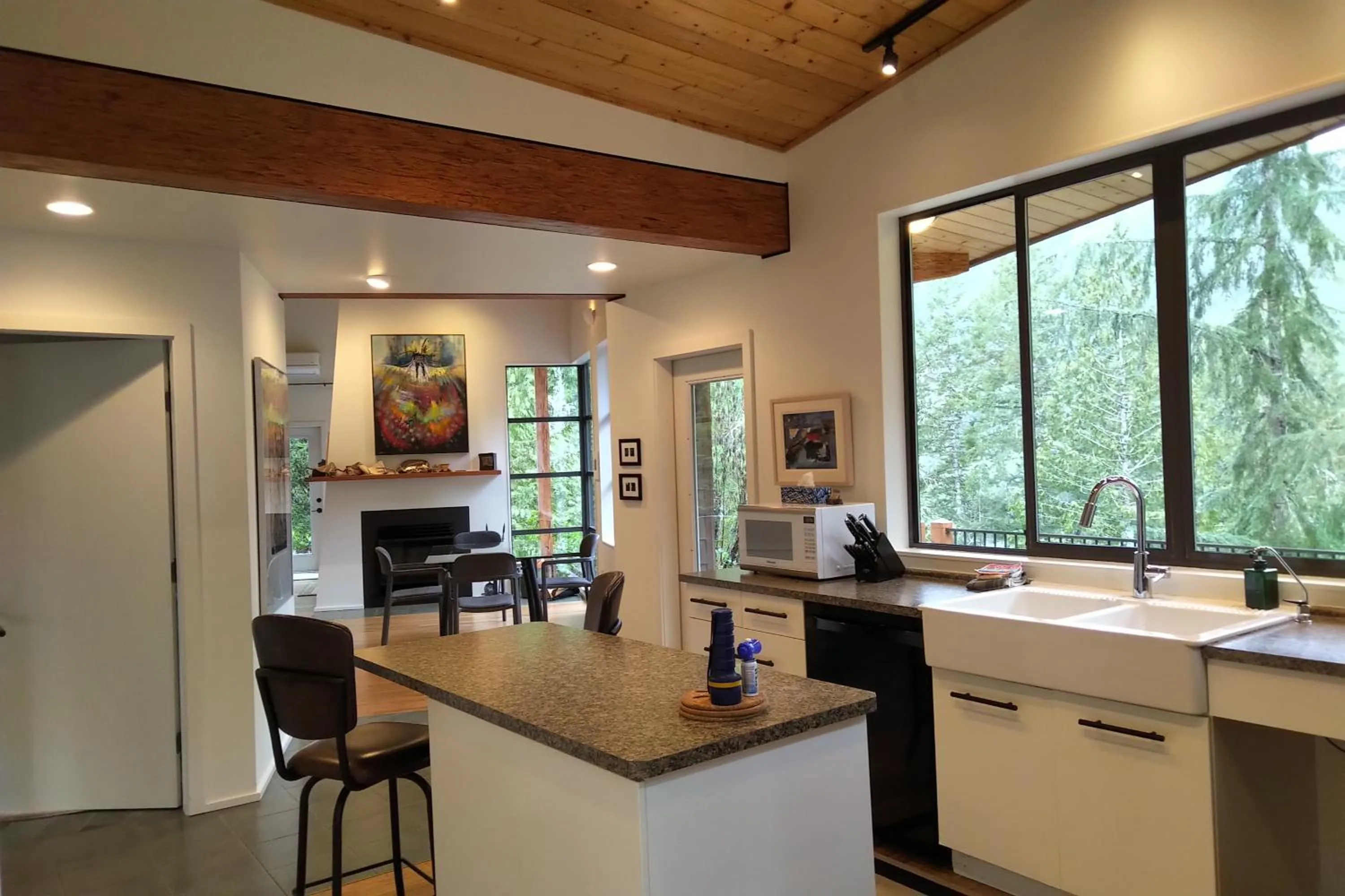 Kitchen or kitchenette in The Perch at Moon Dance