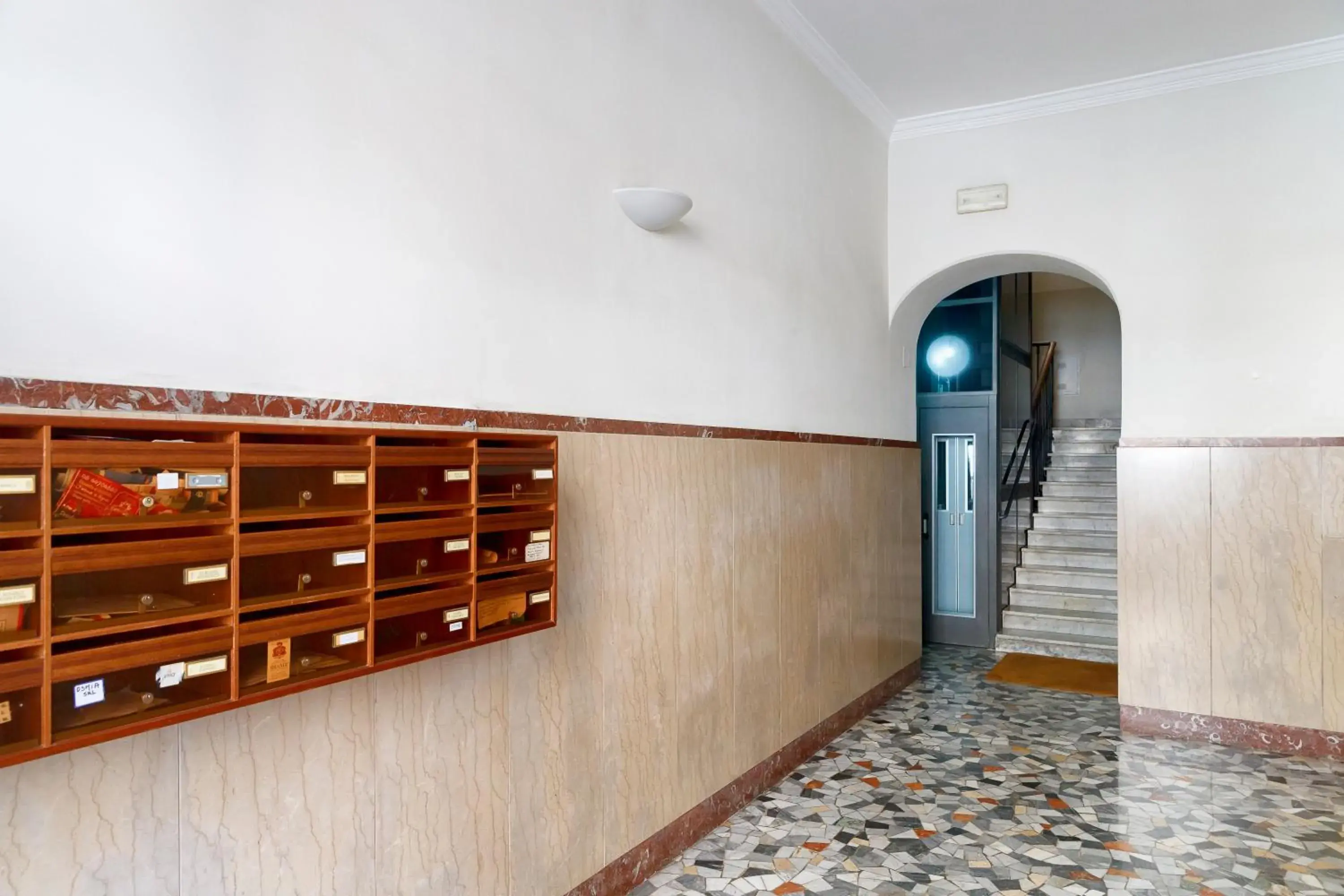 Facade/entrance in HT Residence Maximus Facade/entrance in HT Residence Maximus