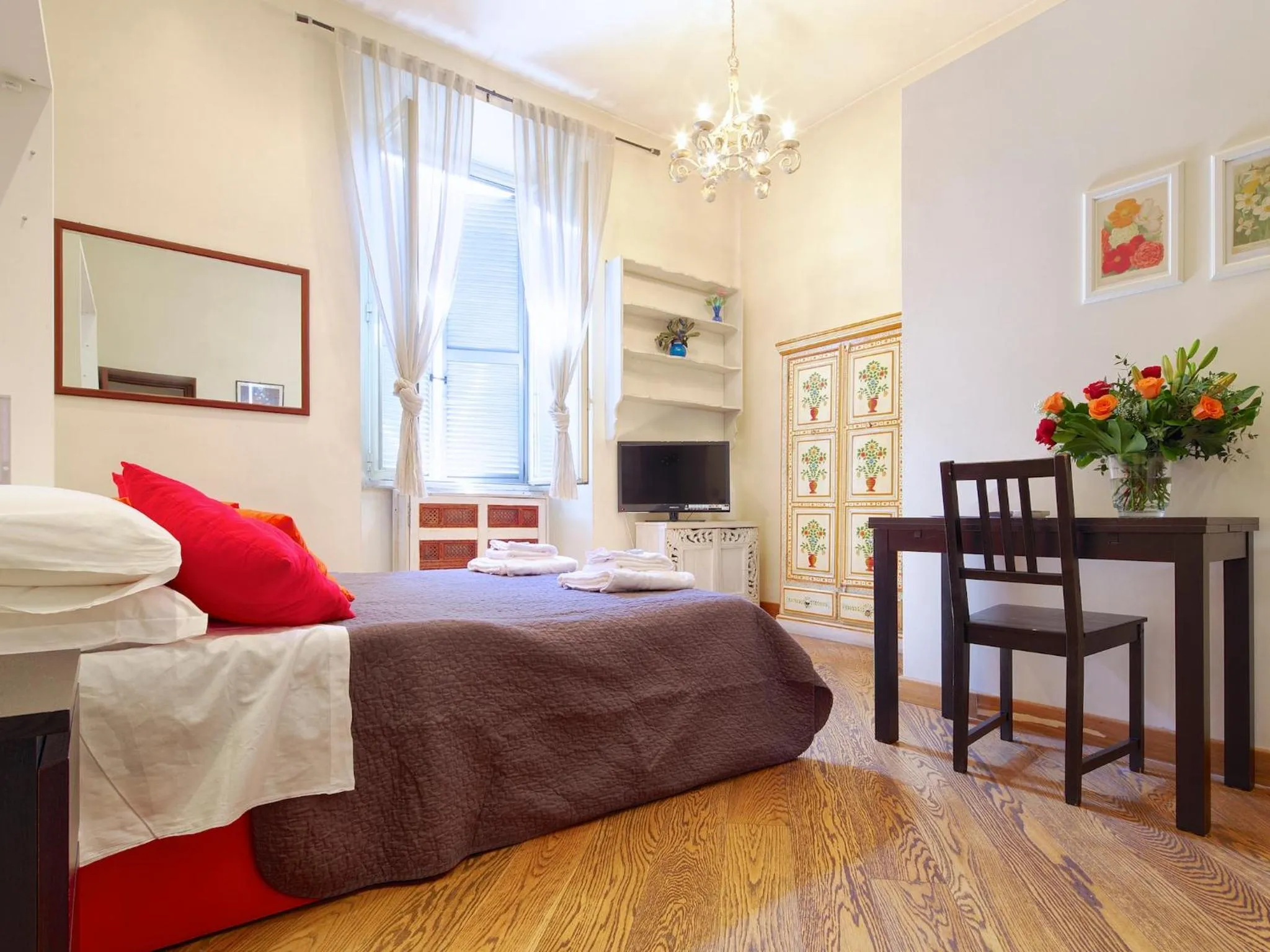 Bed in HT Residence Maximus