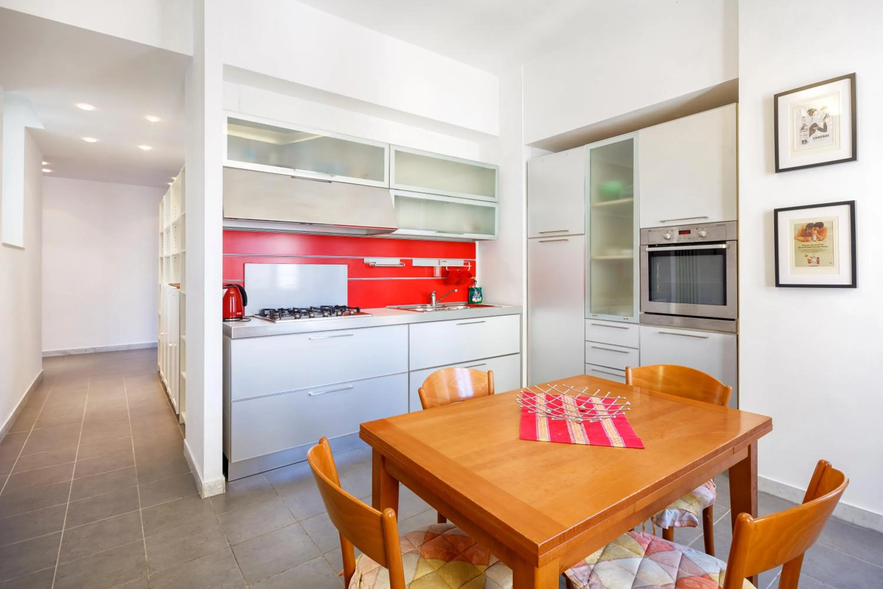 Kitchen or kitchenette in HT Residence Maximus