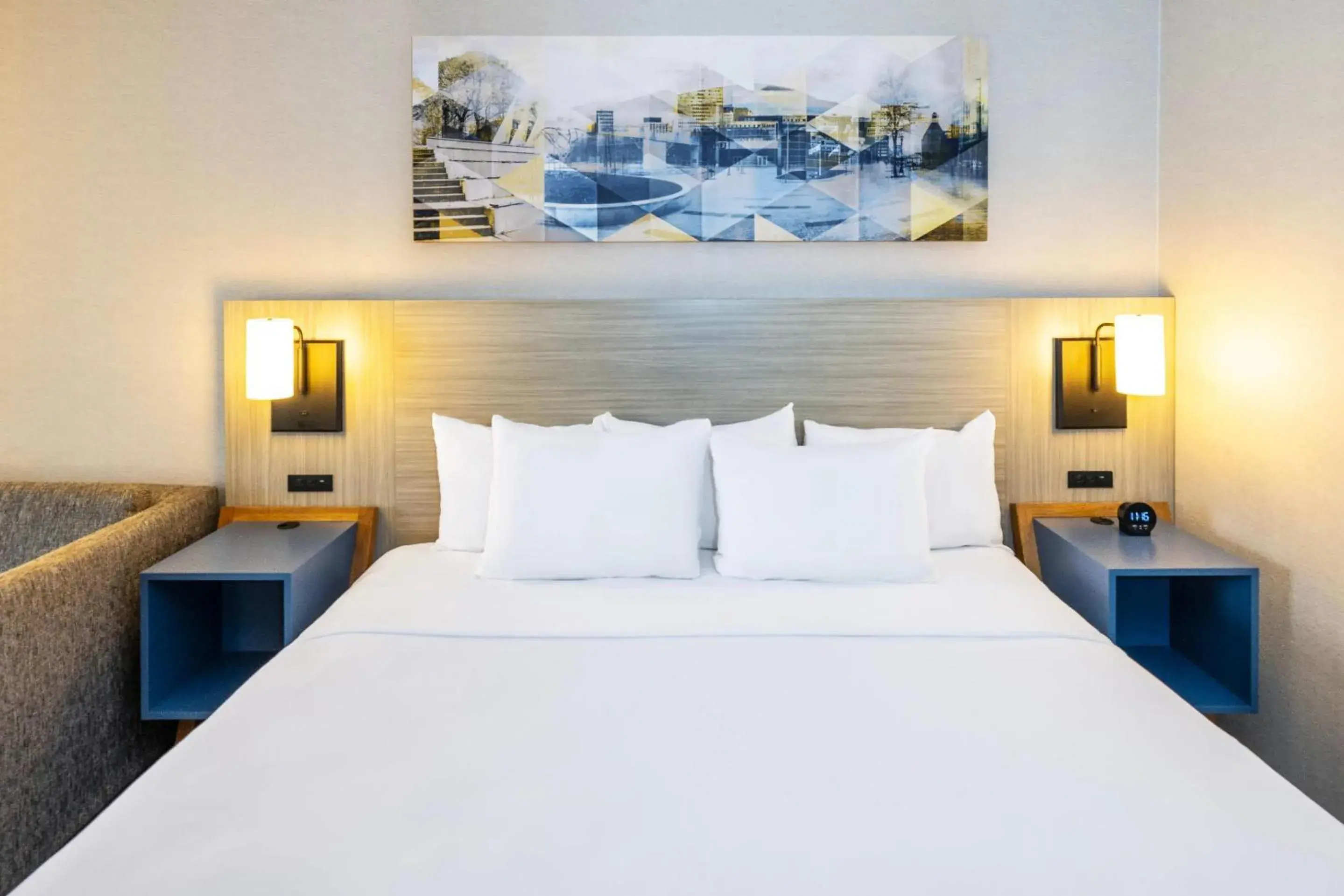 Bedroom, Bed in Comfort Inn Bedroom, Bed in Comfort Inn