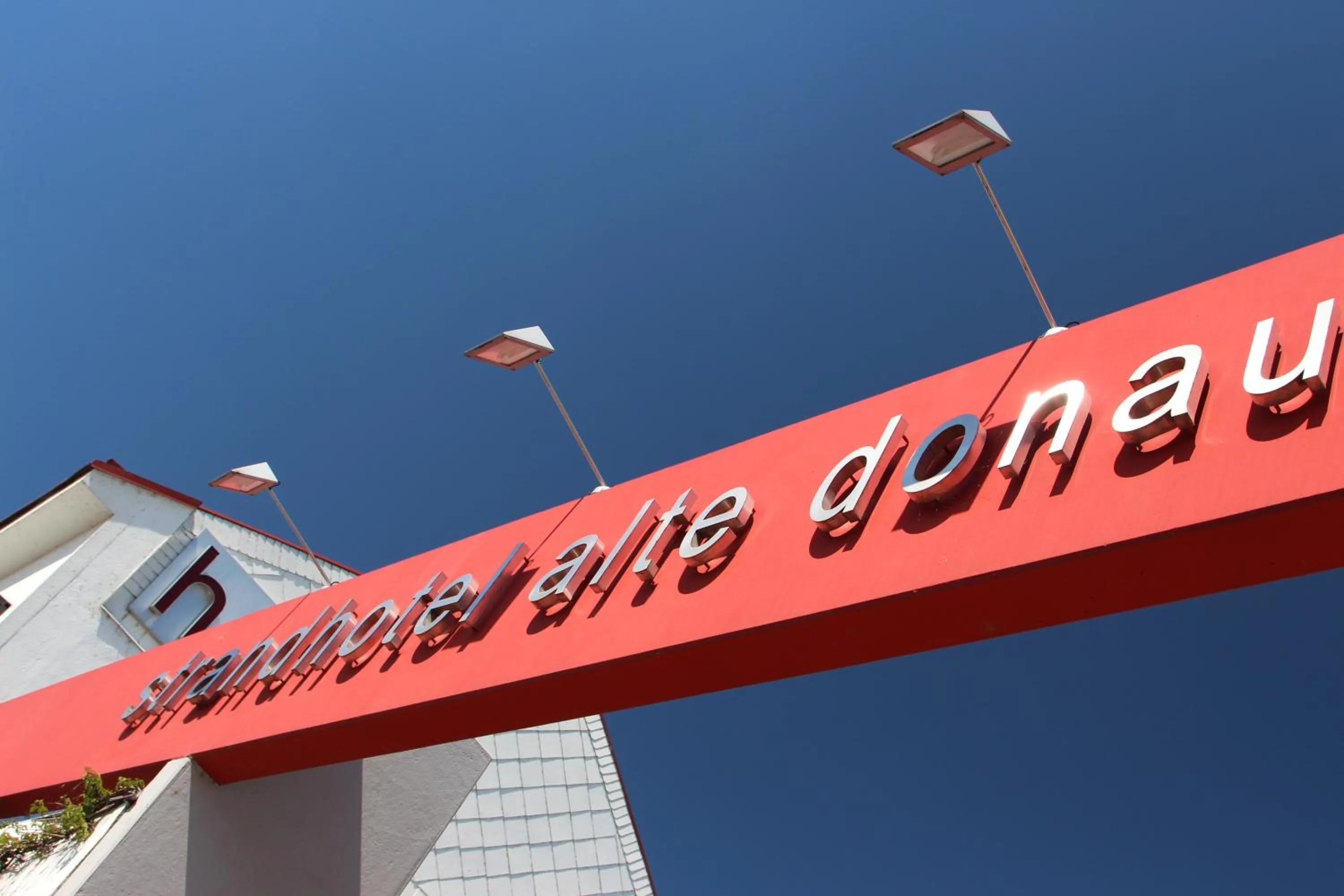 Facade/entrance in Strandhotel Alte Donau
