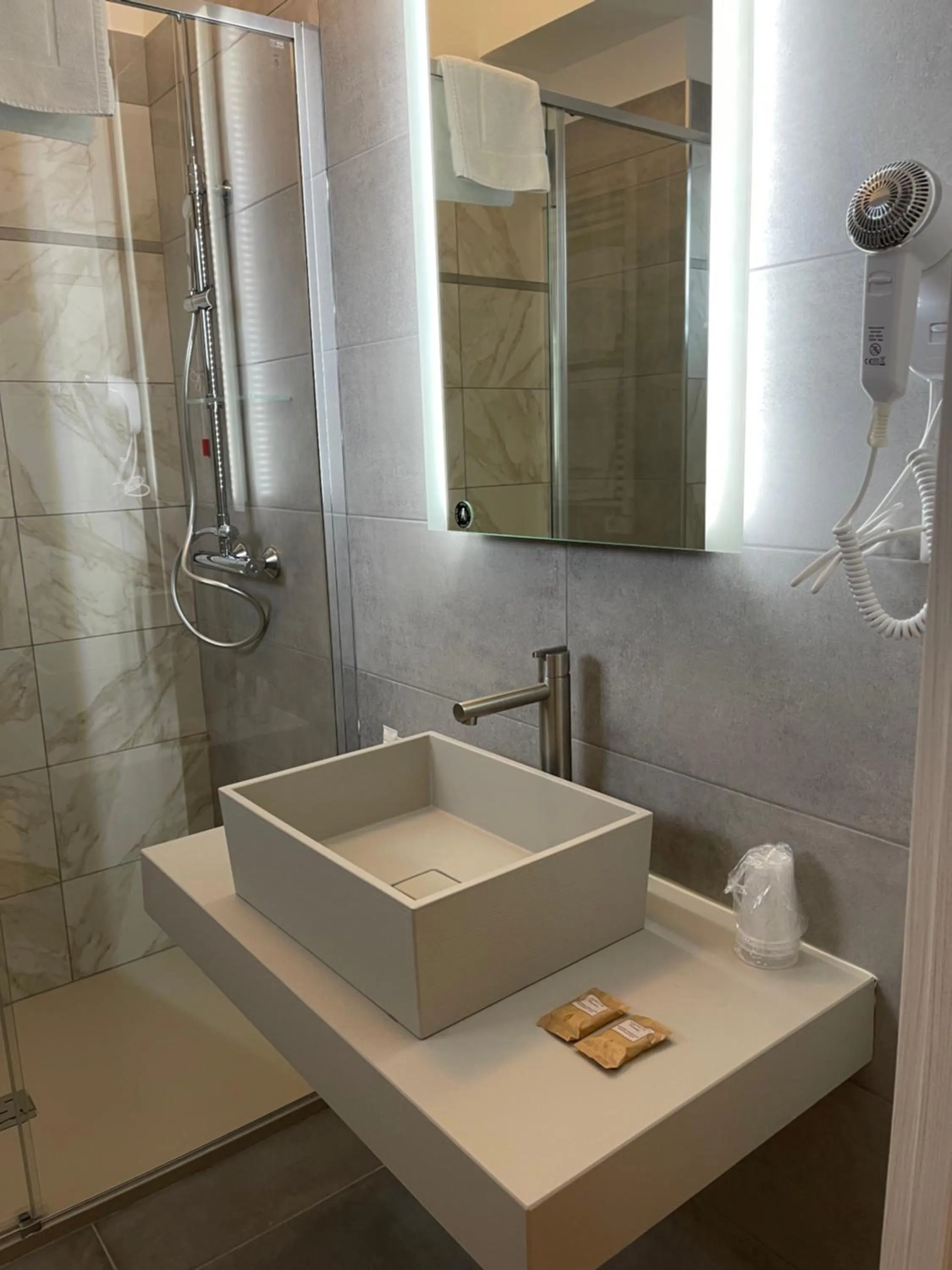 Bathroom in Hotel Sant'Elia