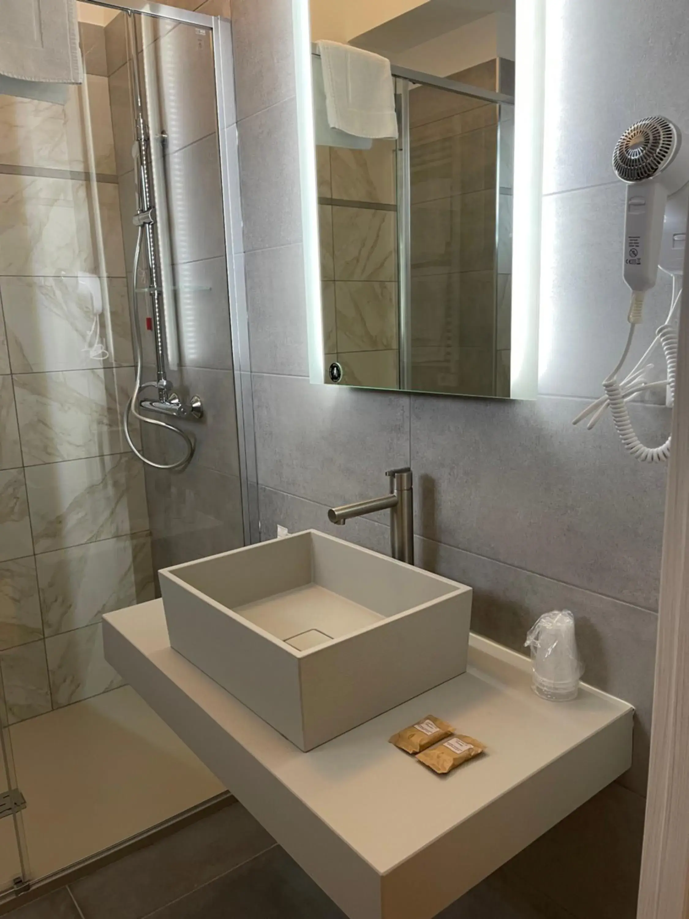 Comfort Twin Room in Hotel Sant'Elia Comfort Twin Room in Hotel Sant'Elia