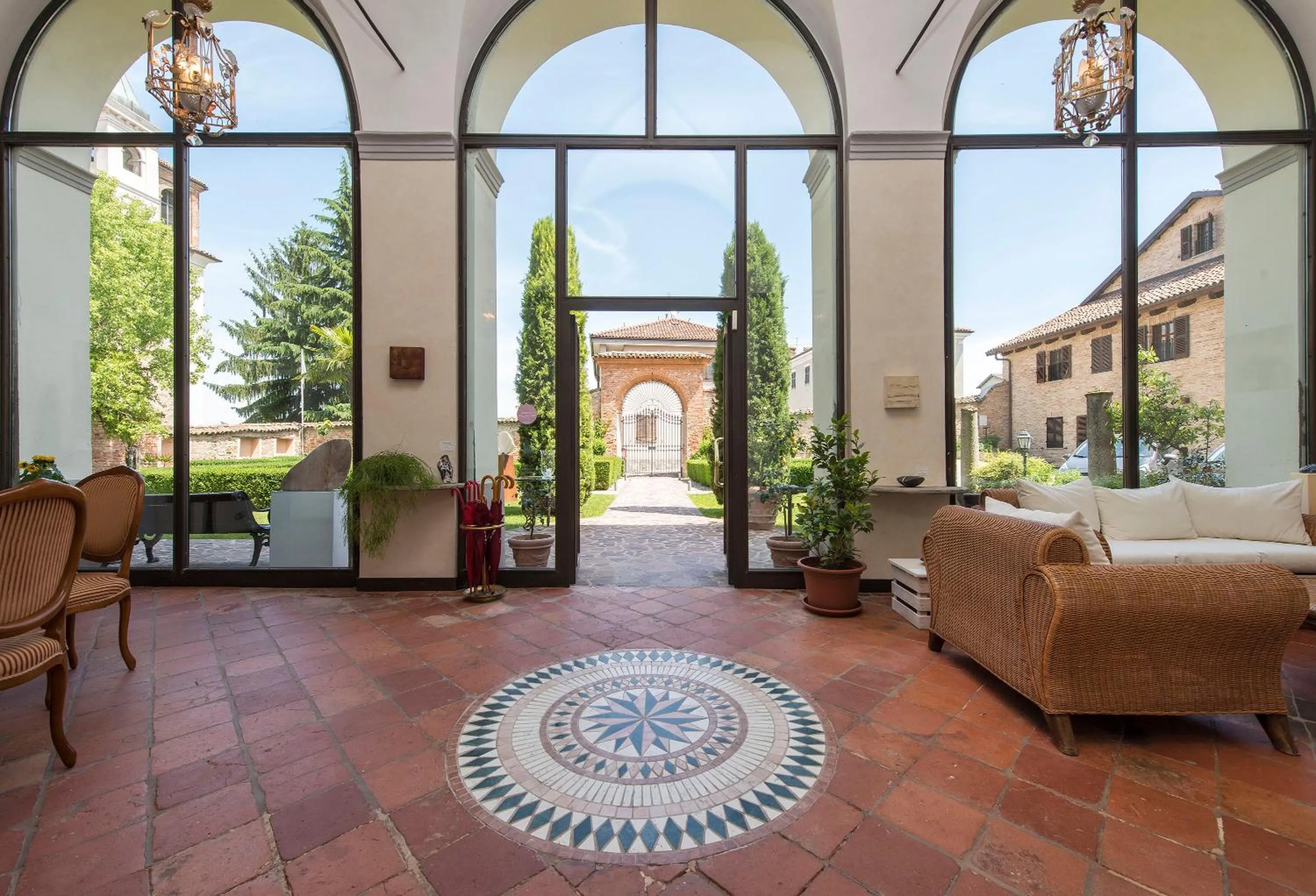 Facade/entrance in Sunstar Hotel Piemont Castello di Villa