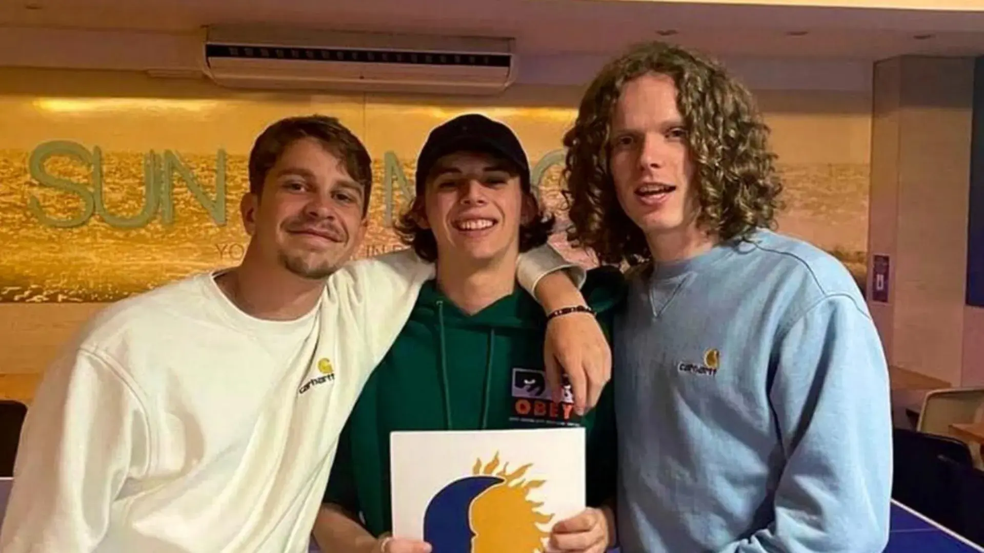 Property building in Sun & Moon Hostel Property building in Sun & Moon Hostel