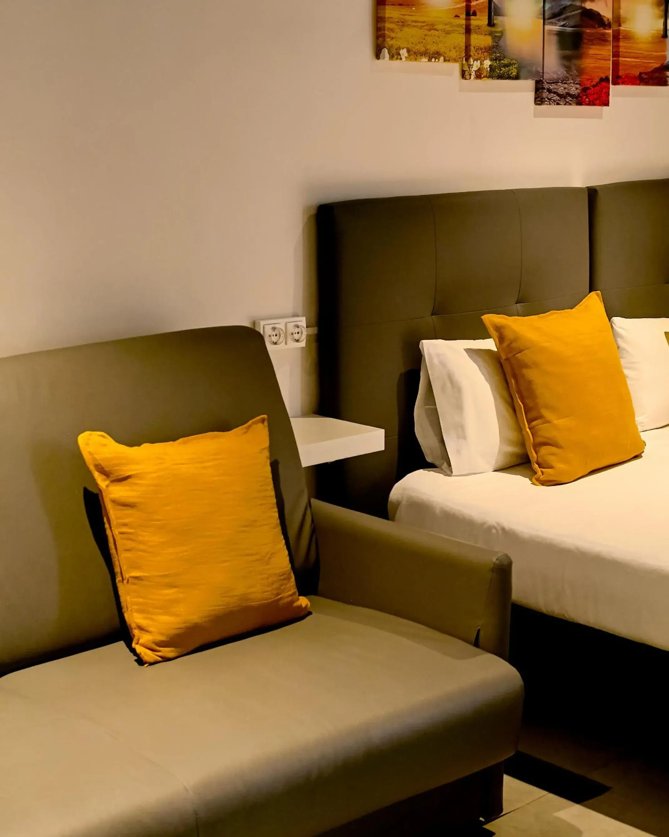 Property building, Bed in Sun & Moon Hostel Property building, Bed in Sun & Moon Hostel