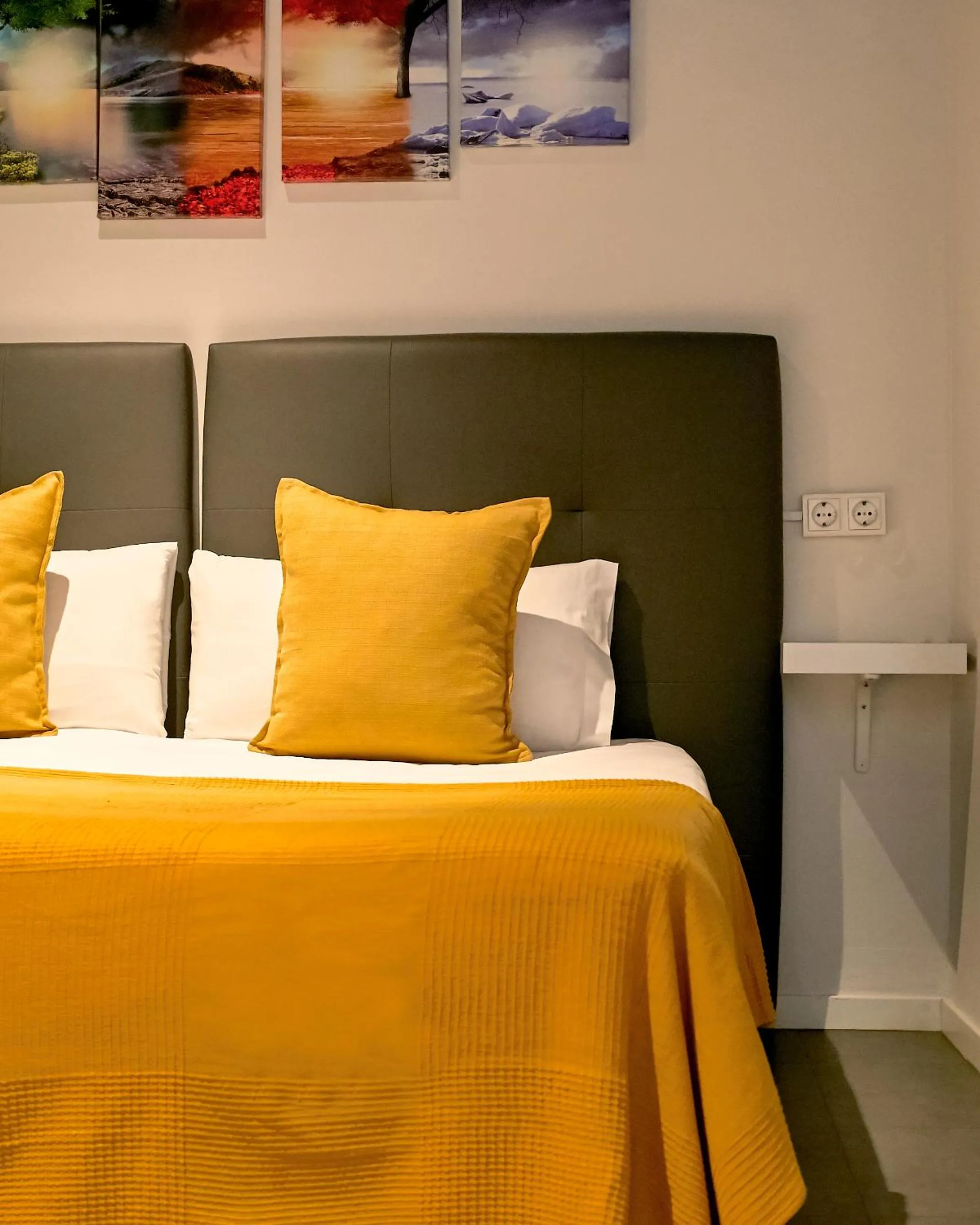 Property building, Bed in Sun & Moon Hostel