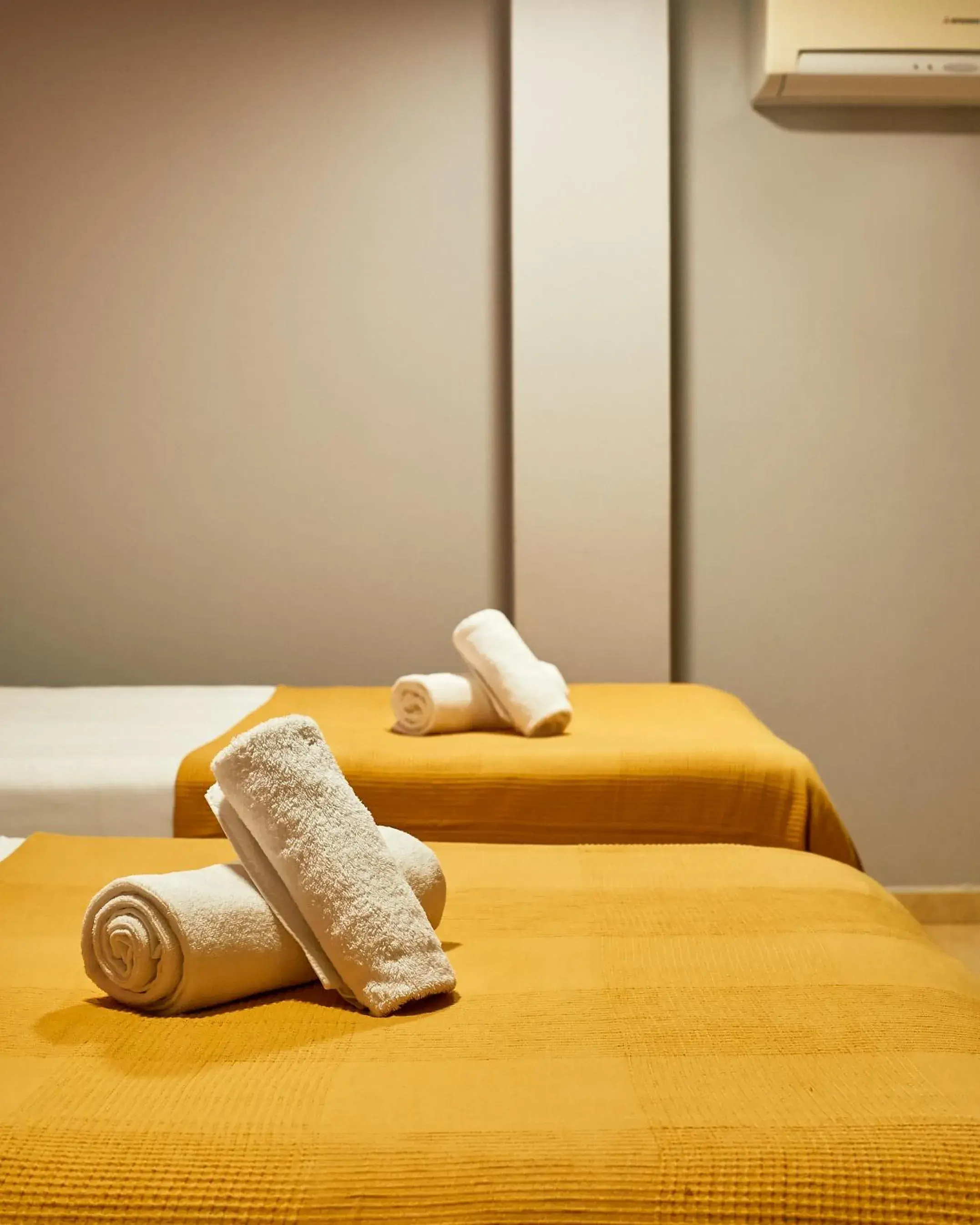 Property building, Bed in Sun & Moon Hostel Property building, Bed in Sun & Moon Hostel