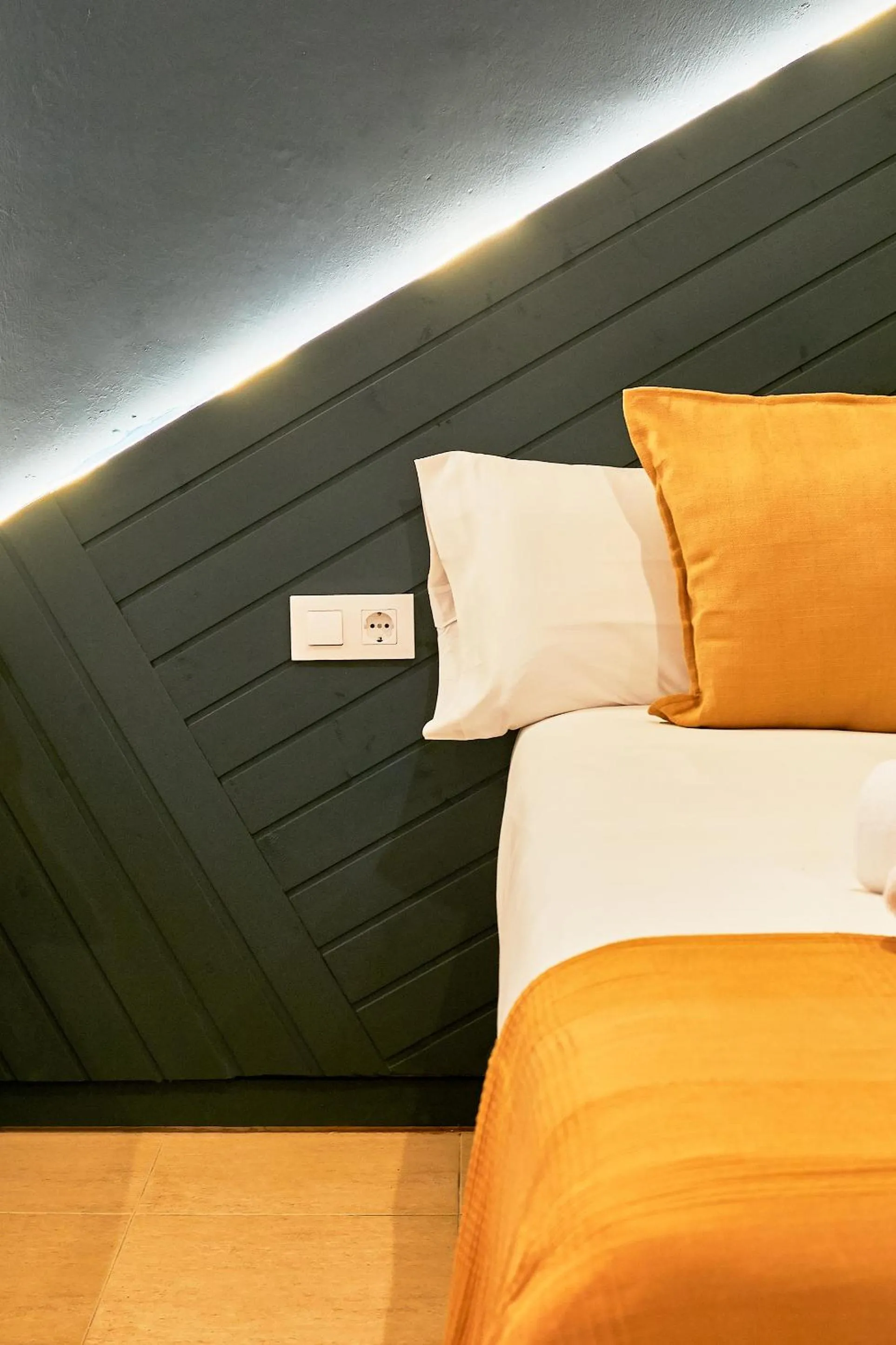 Property building, Bed in Sun & Moon Hostel