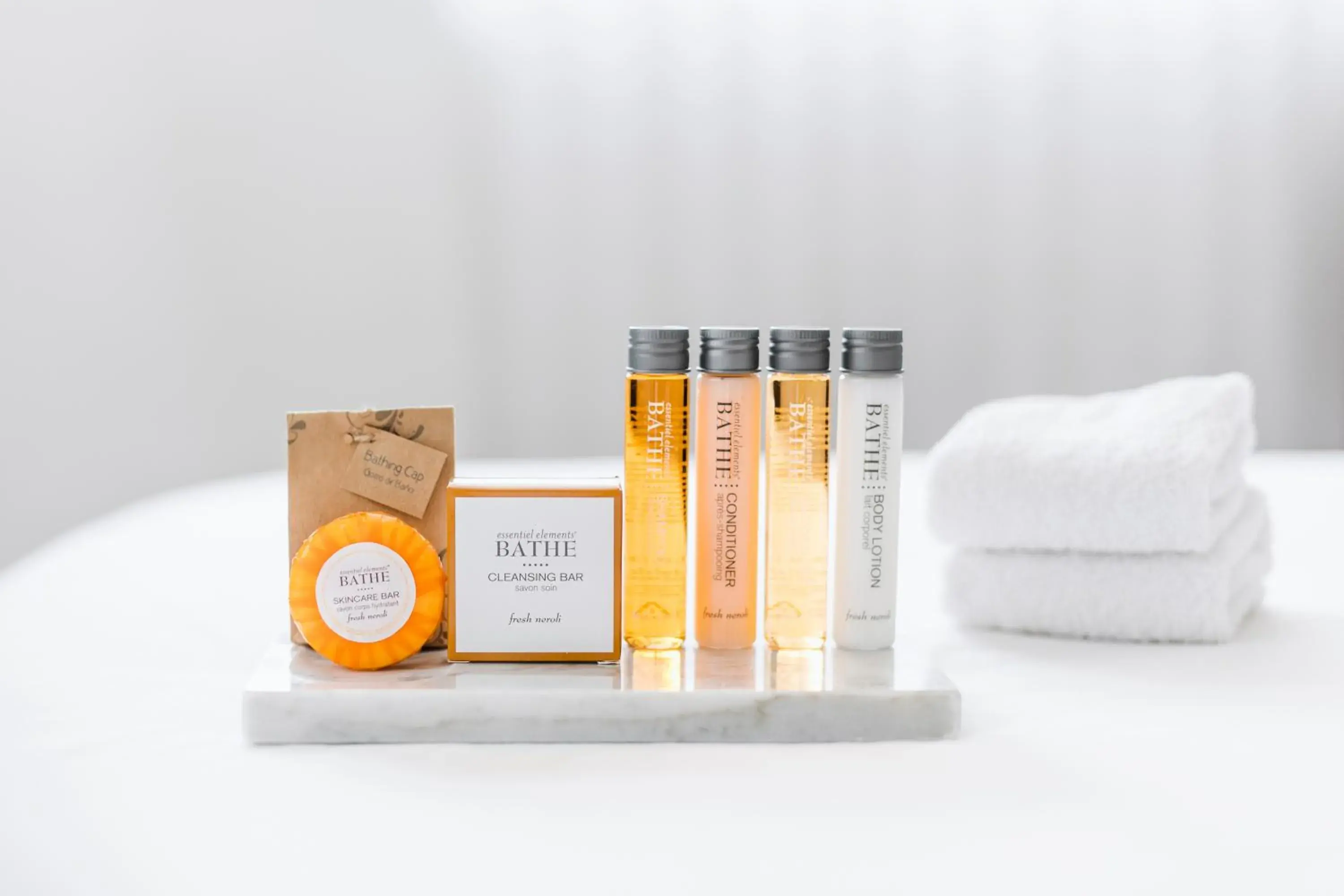 Double Room with Two Double Beds and Roll-in Shower - single occupancy - Mobility Access/Non-Smoking in Wyndham Costa del Sol Lima Airport Double Room with Two Double Beds and Roll-in Shower - single occupancy - Mobility Access/Non-Smoking in Wyndham Costa del Sol Lima Airport