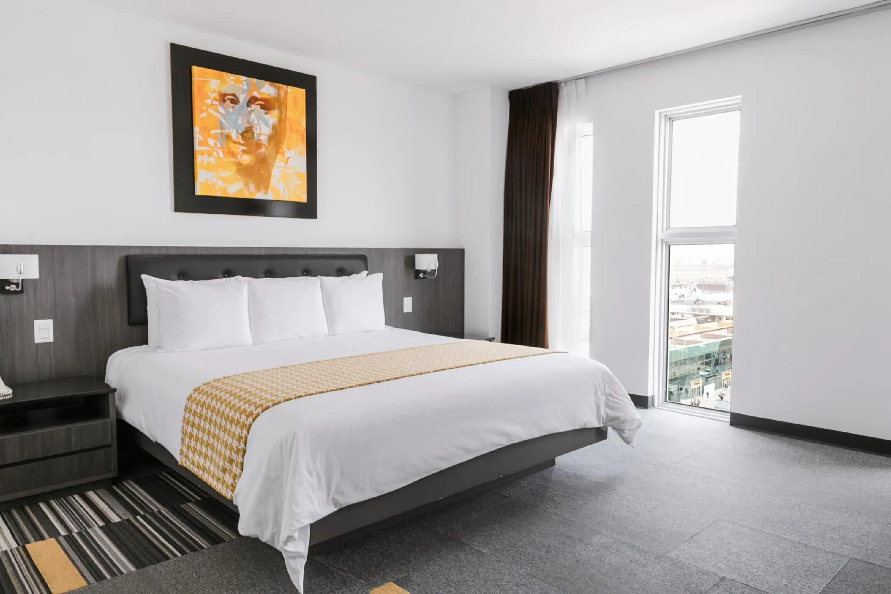 Bed in Wyndham Costa del Sol Lima Airport Bed in Wyndham Costa del Sol Lima Airport