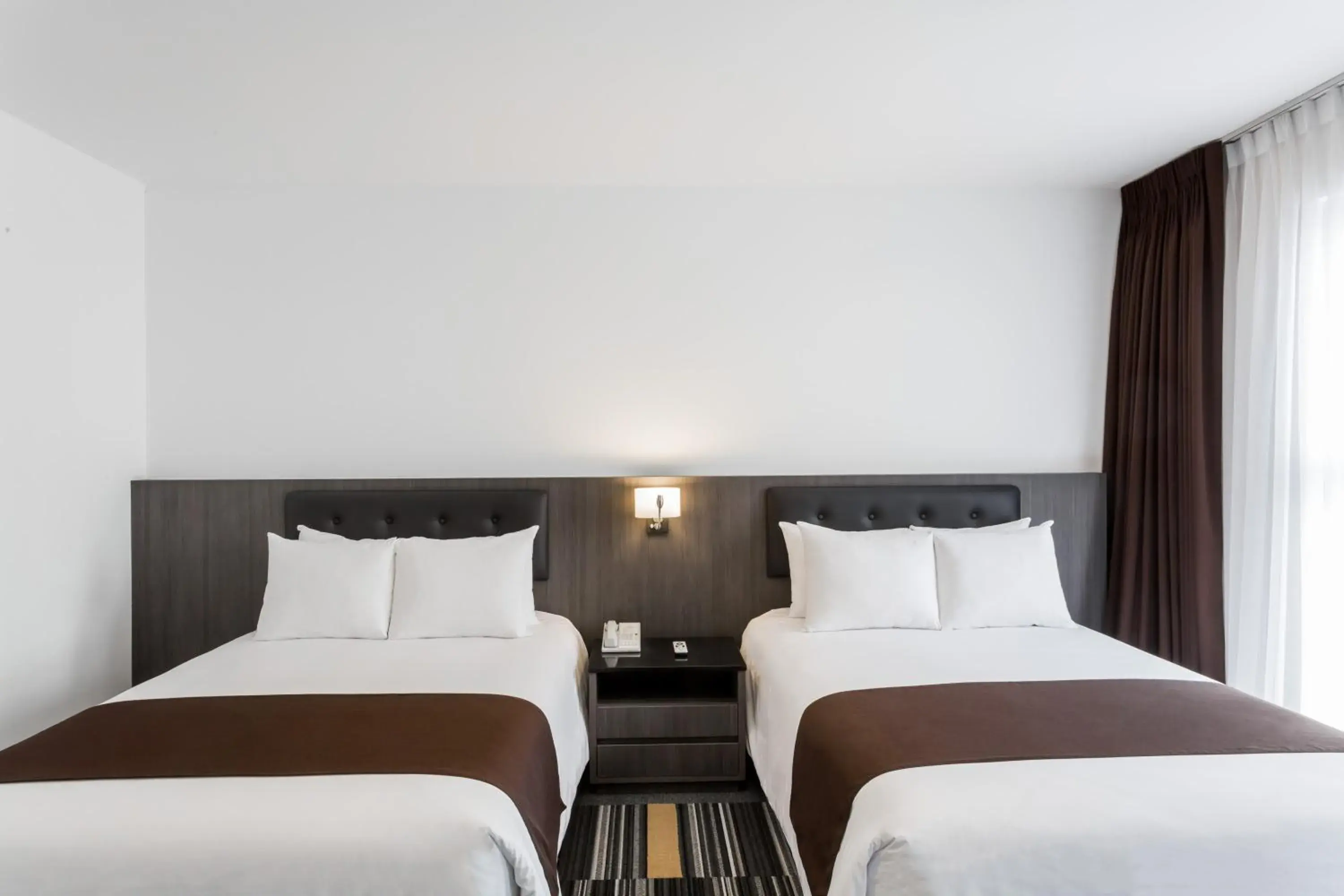 Staff, Bed in Wyndham Costa del Sol Lima Airport Staff, Bed in Wyndham Costa del Sol Lima Airport