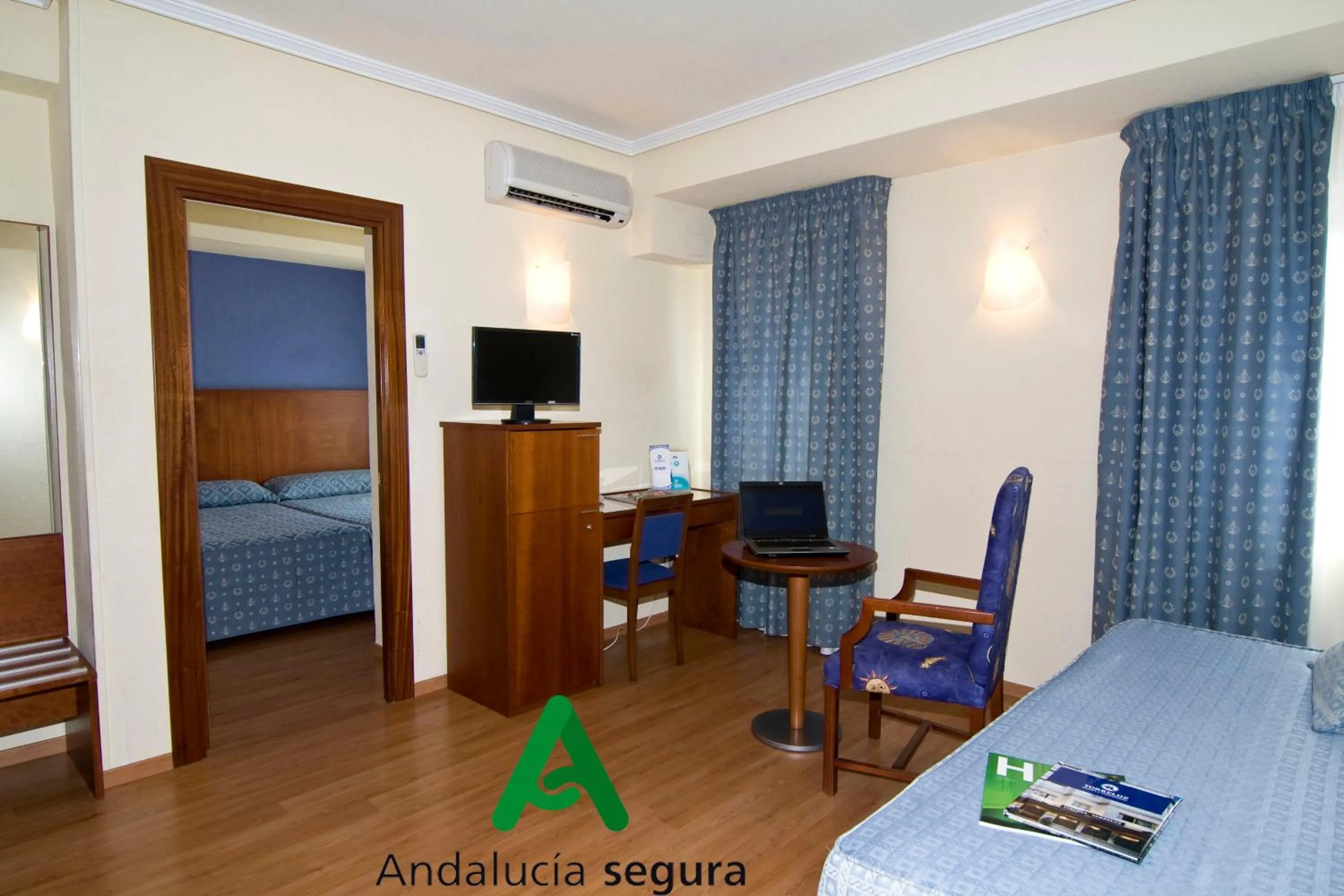 Seating area in Torreluz Apartamentos