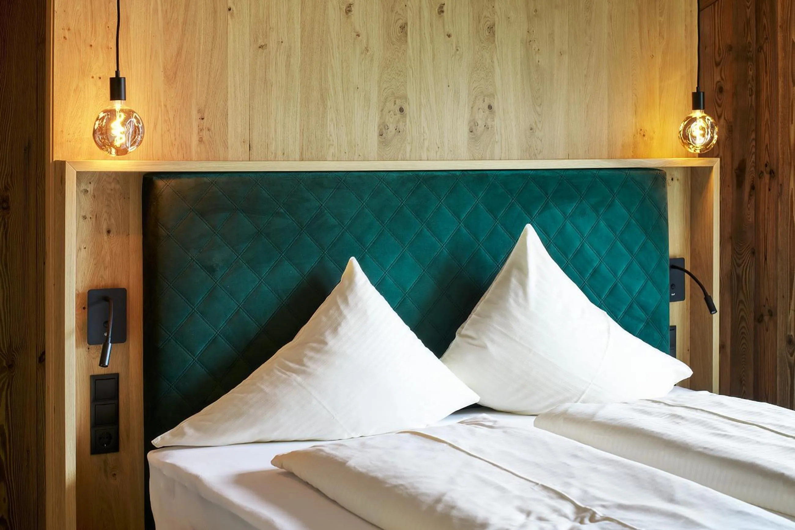 Bedroom, Bed in Hotel Stern