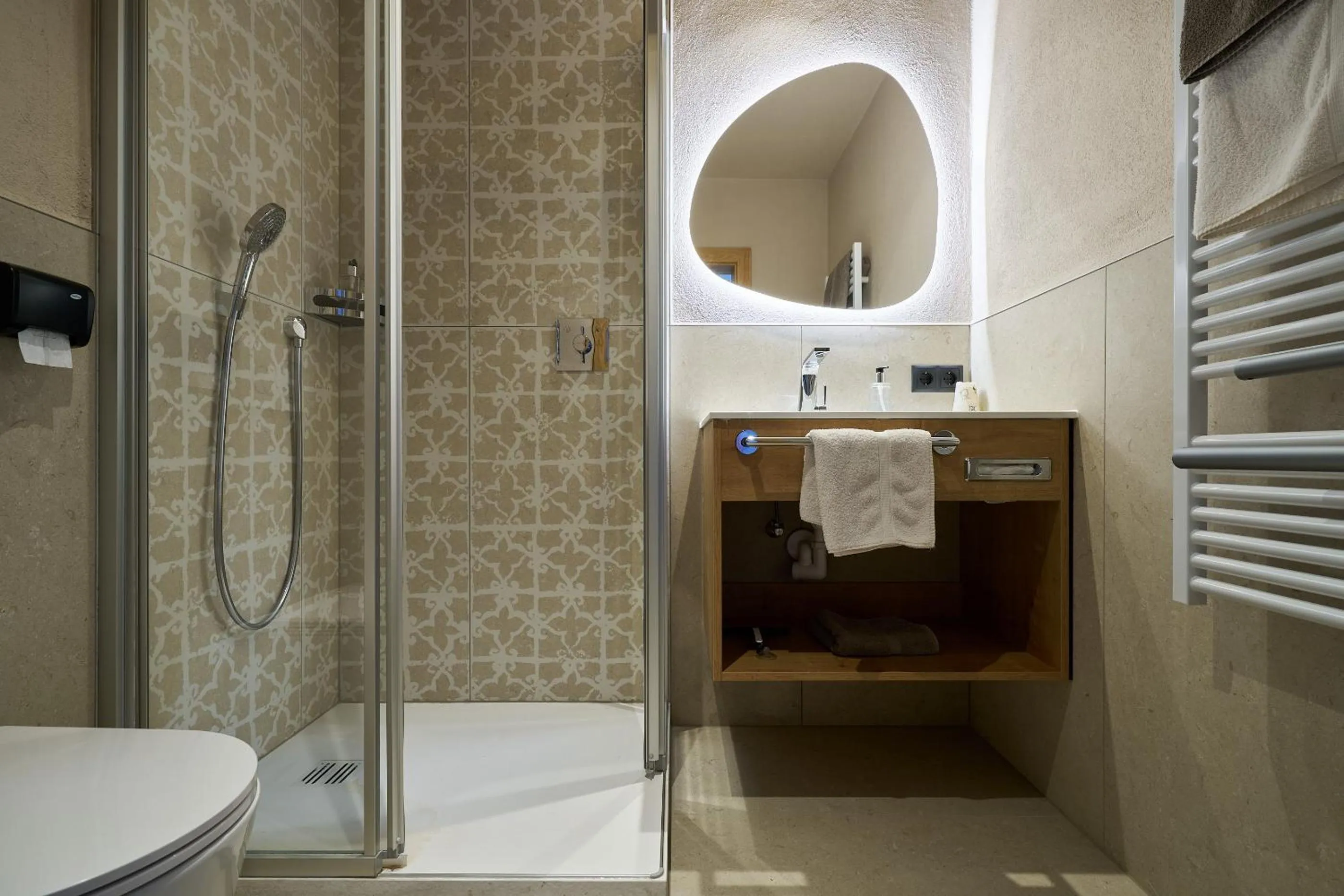 Shower in Hotel Stern