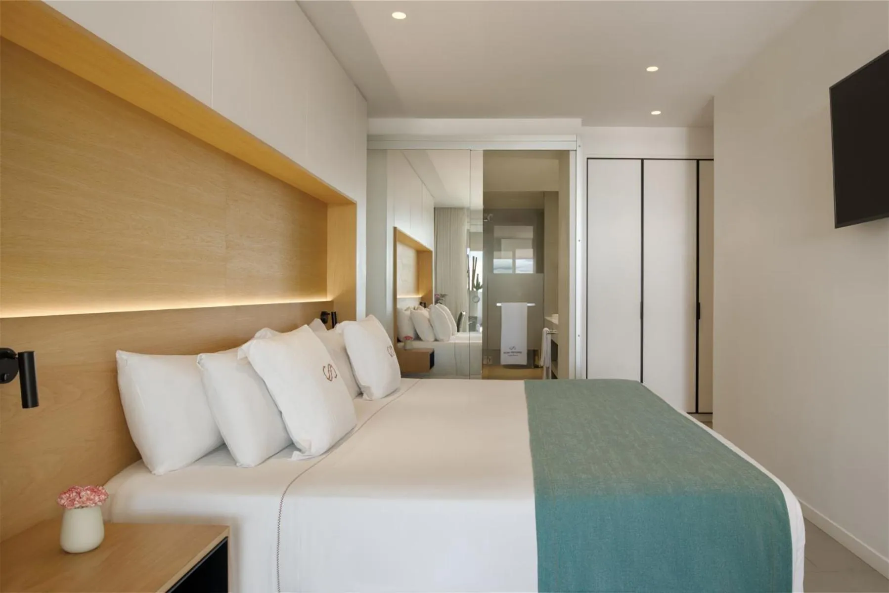 Bed in Royal Hideaway Corales Suites