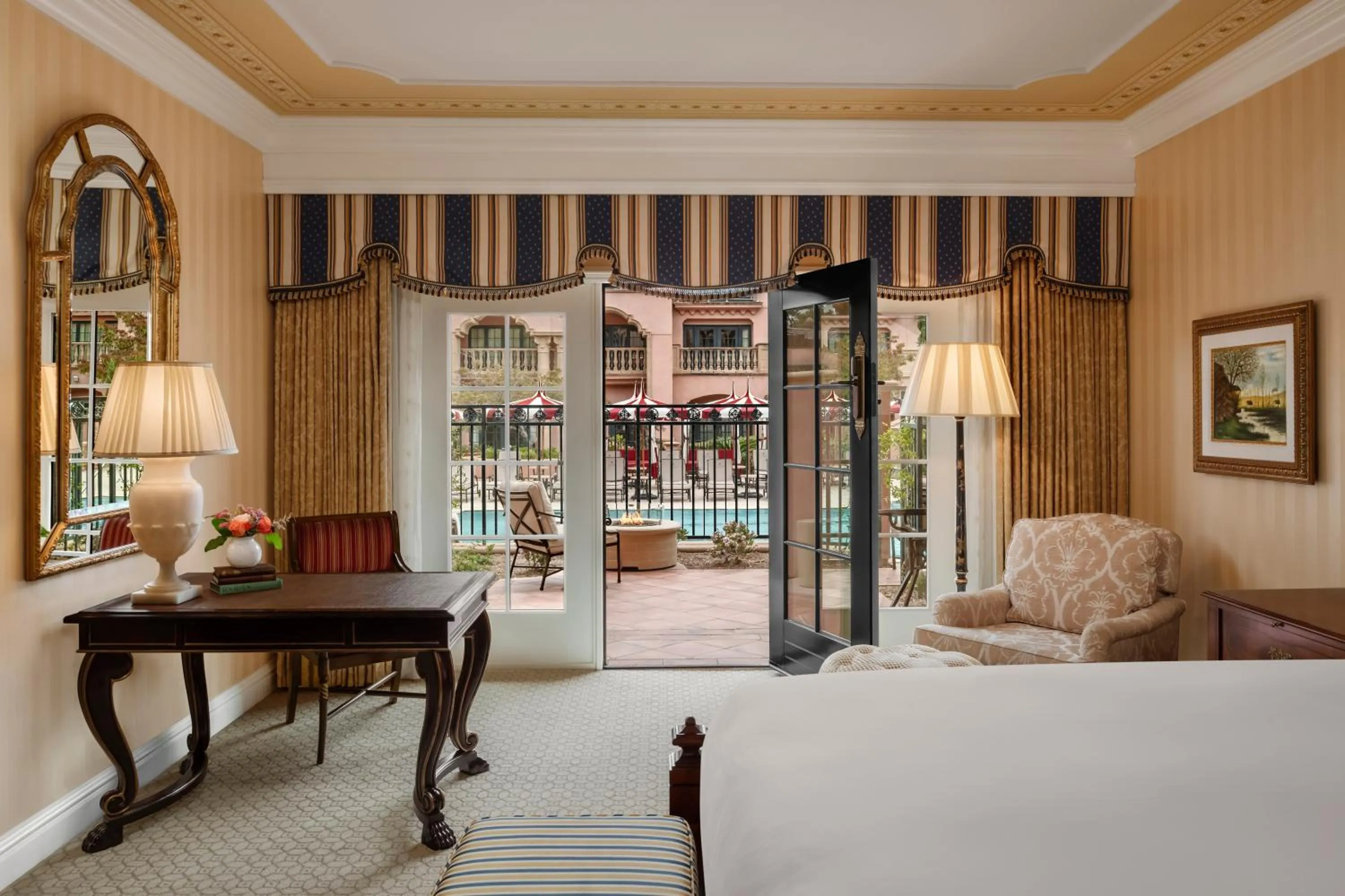 Bedroom, Bed in Fairmont Grand Del Mar