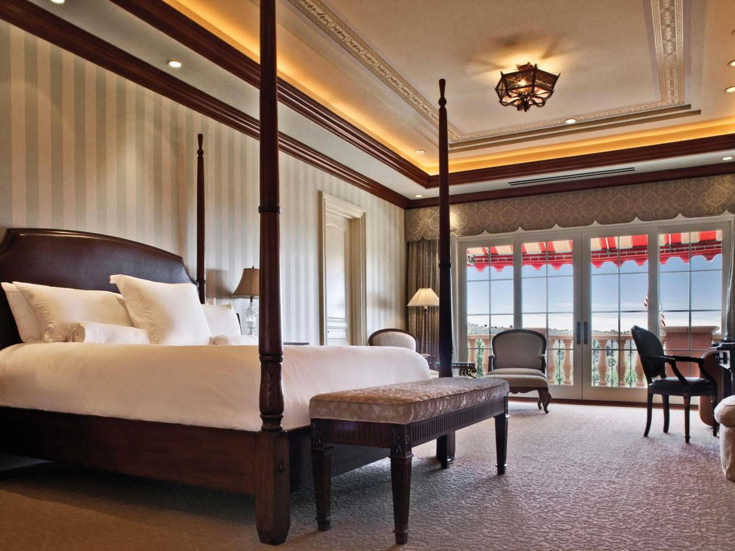 Bedroom, Bed in Fairmont Grand Del Mar