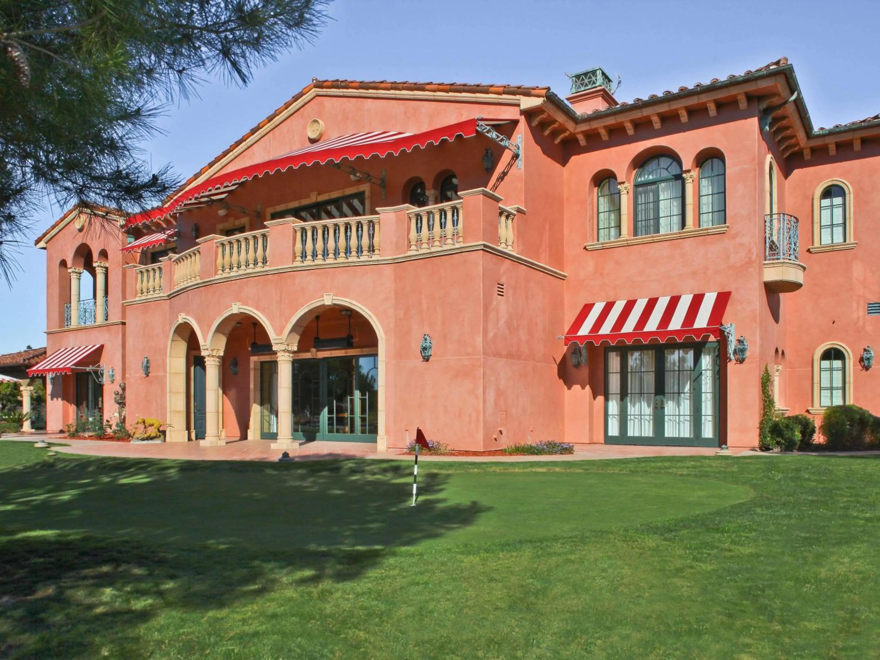 Bedroom in Fairmont Grand Del Mar