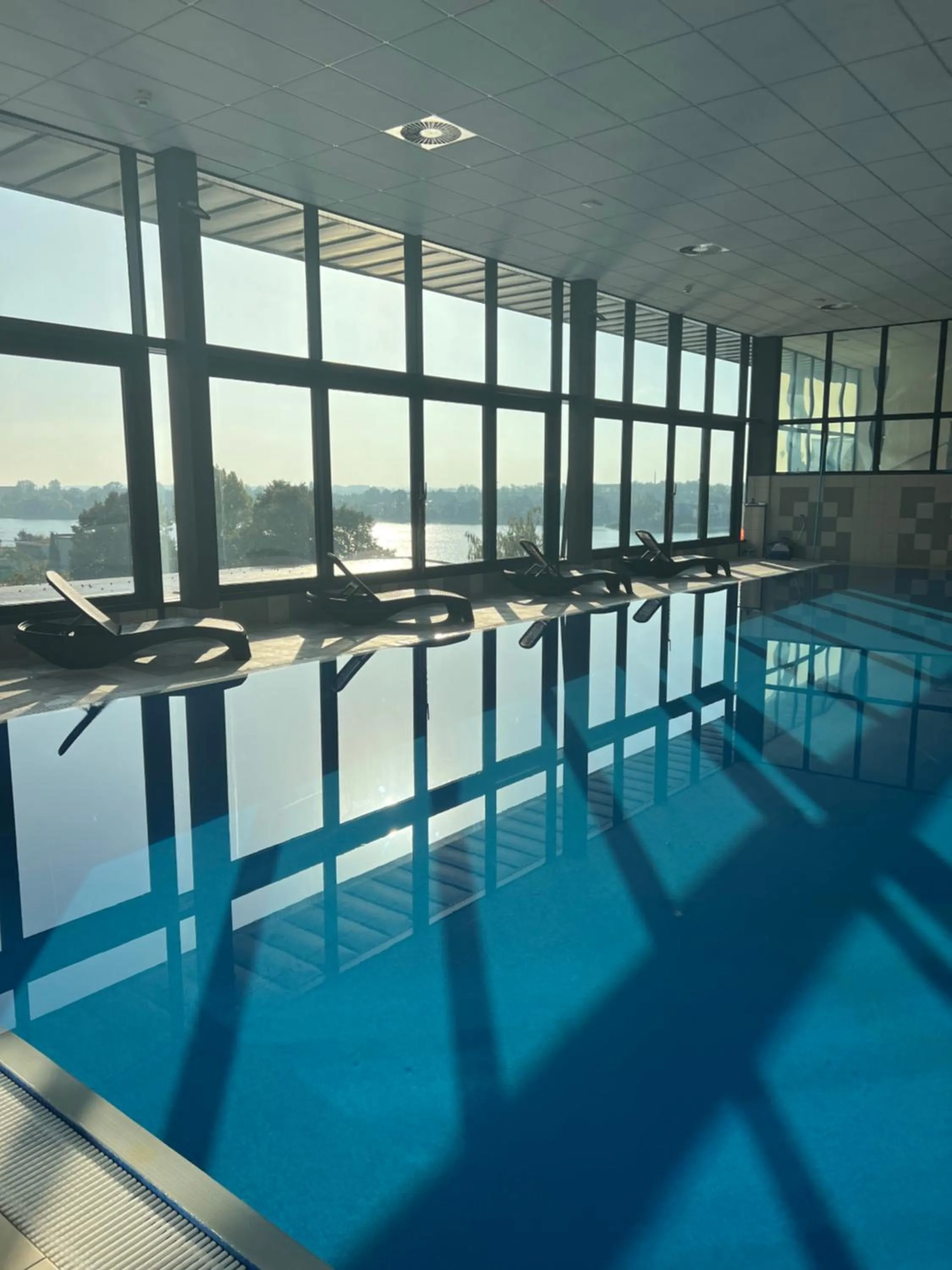 Swimming pool in Hotel Dolphin - Adult friendly