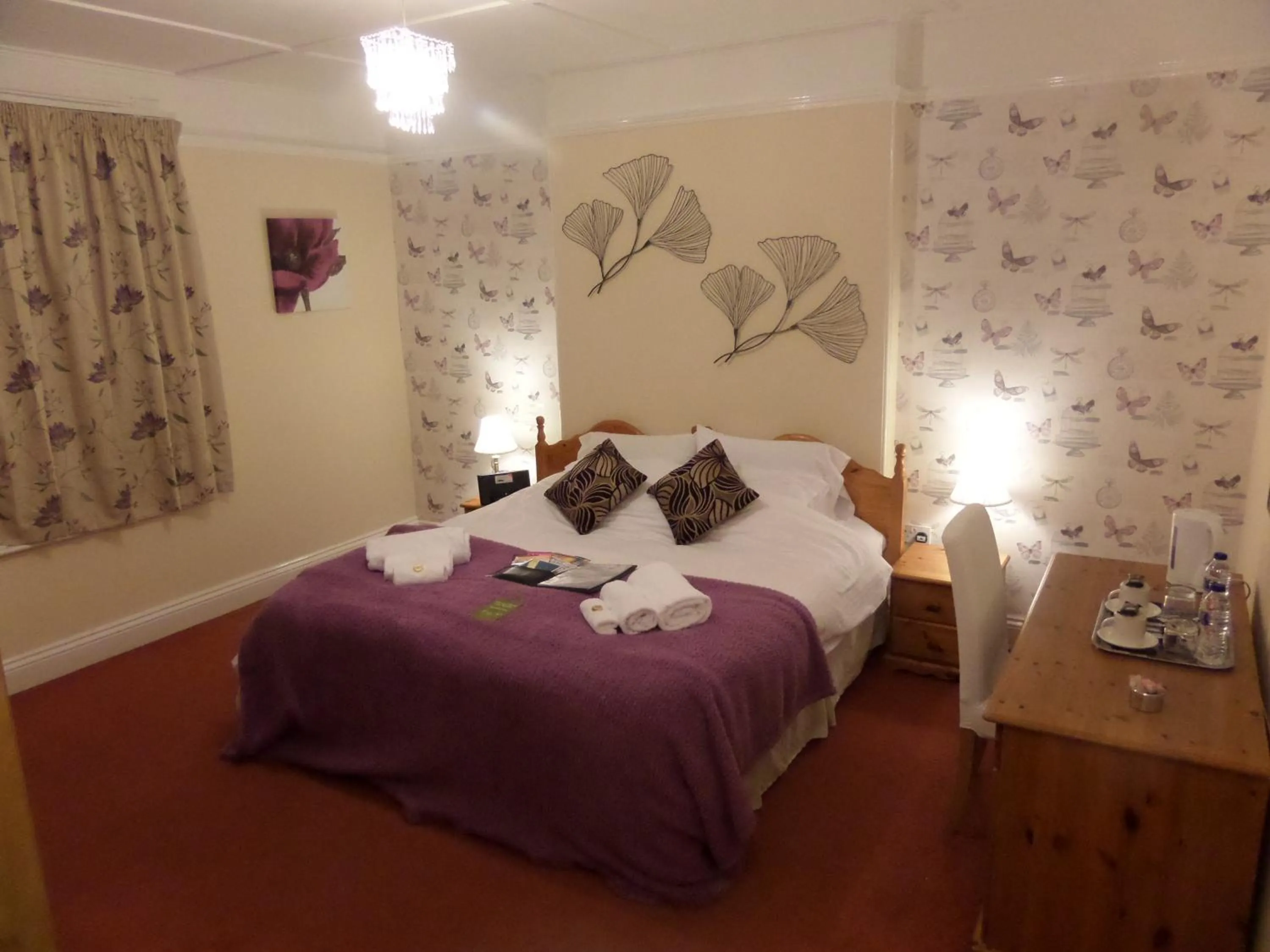 Bedroom, Bed in Beecroft Lodge