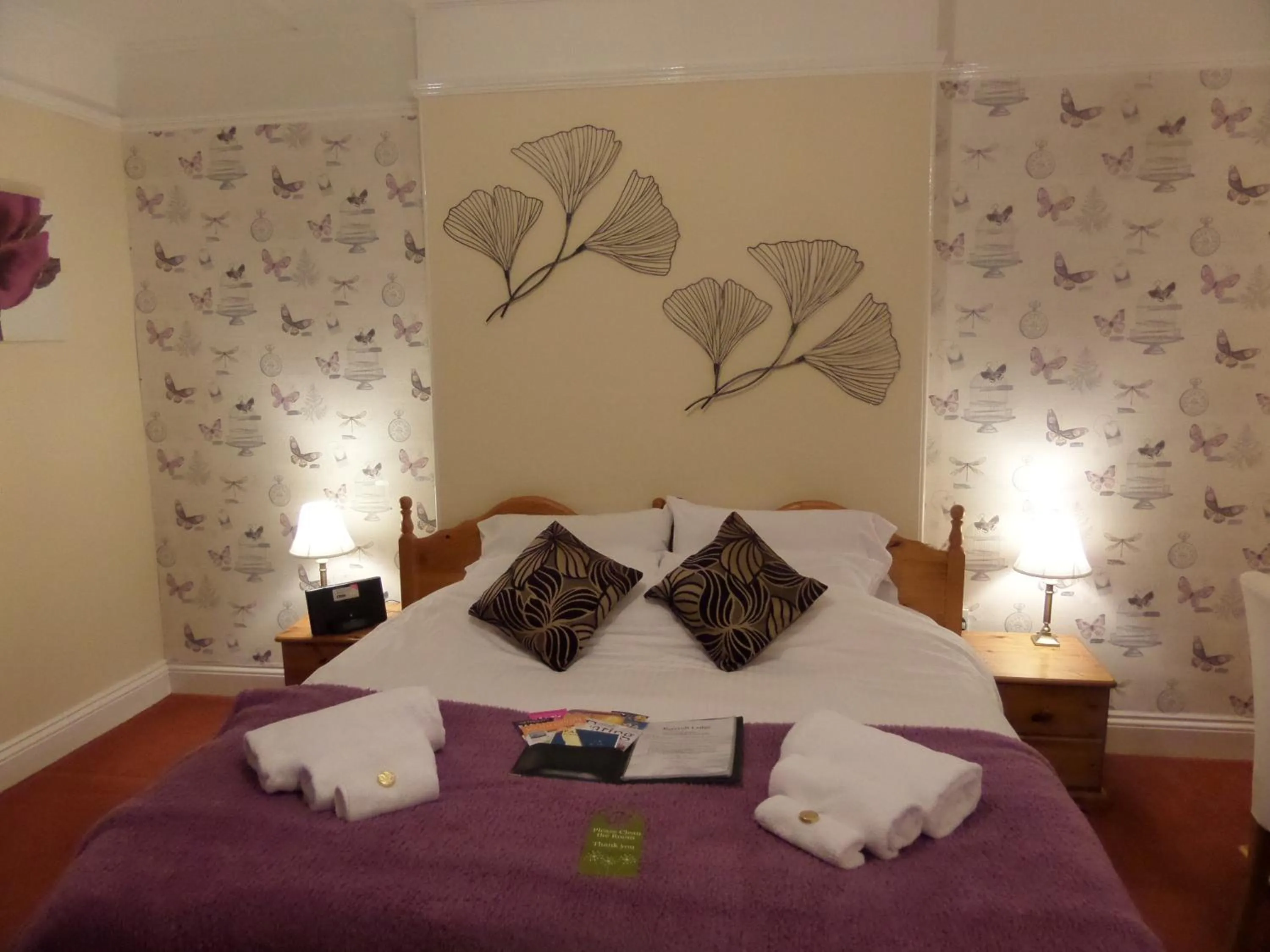 Bedroom, Bed in Beecroft Lodge