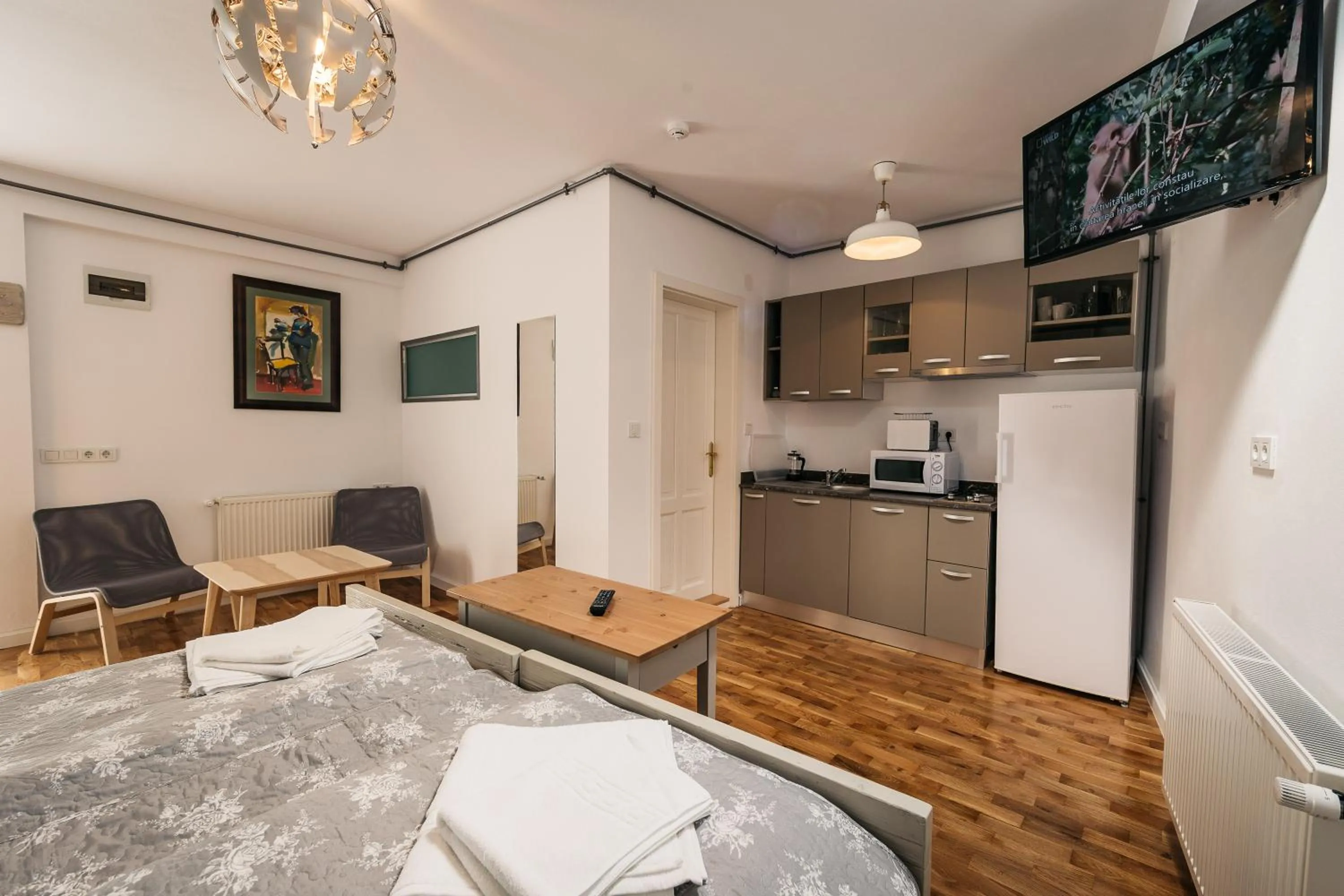 Restaurant/places to eat in YellowBoot Aparthotel