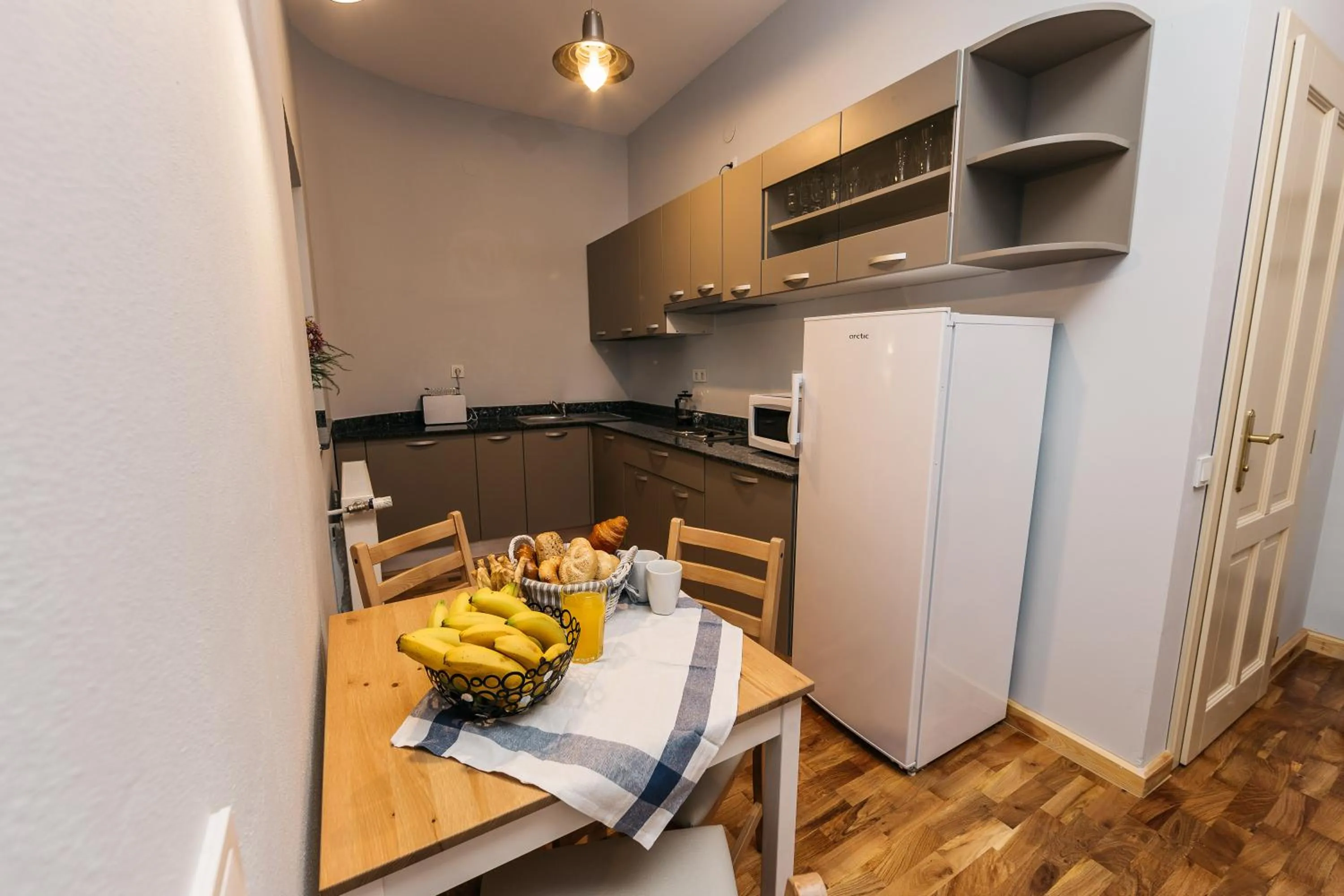 YellowBoot Aparthotel