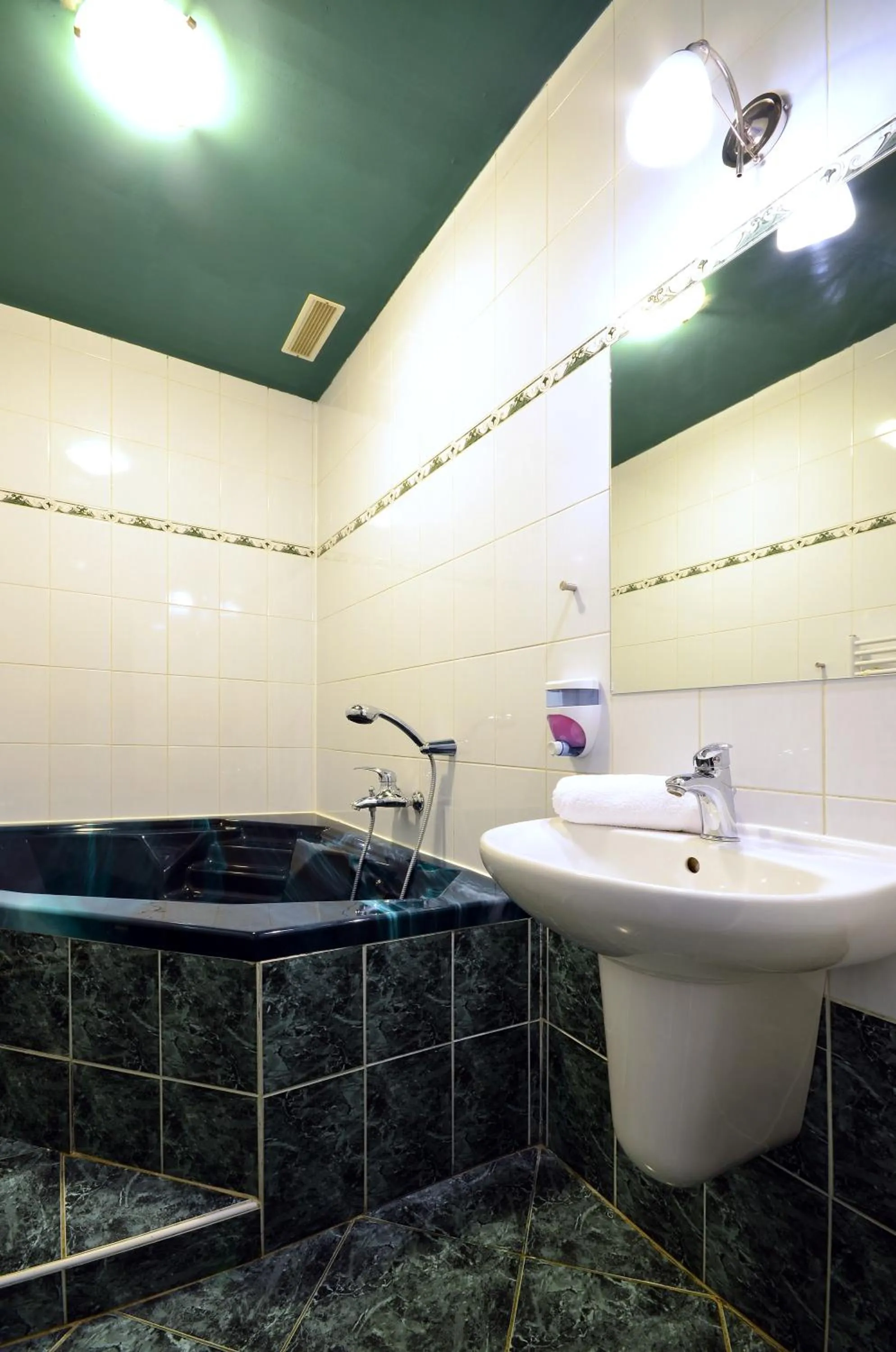 Bathroom in Hotel Central