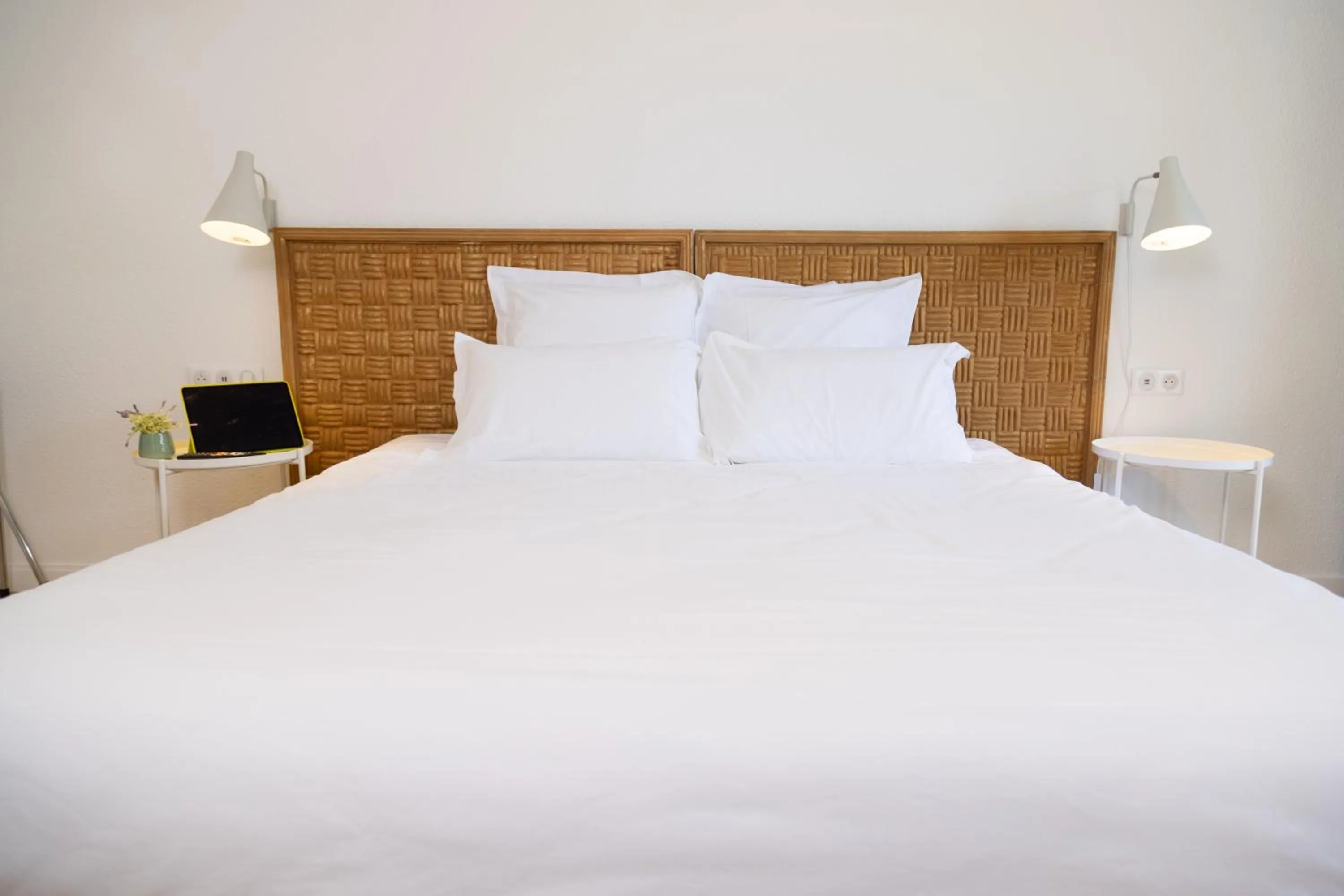 Bedroom, Bed in Domaine Les Sources de Dieulefit