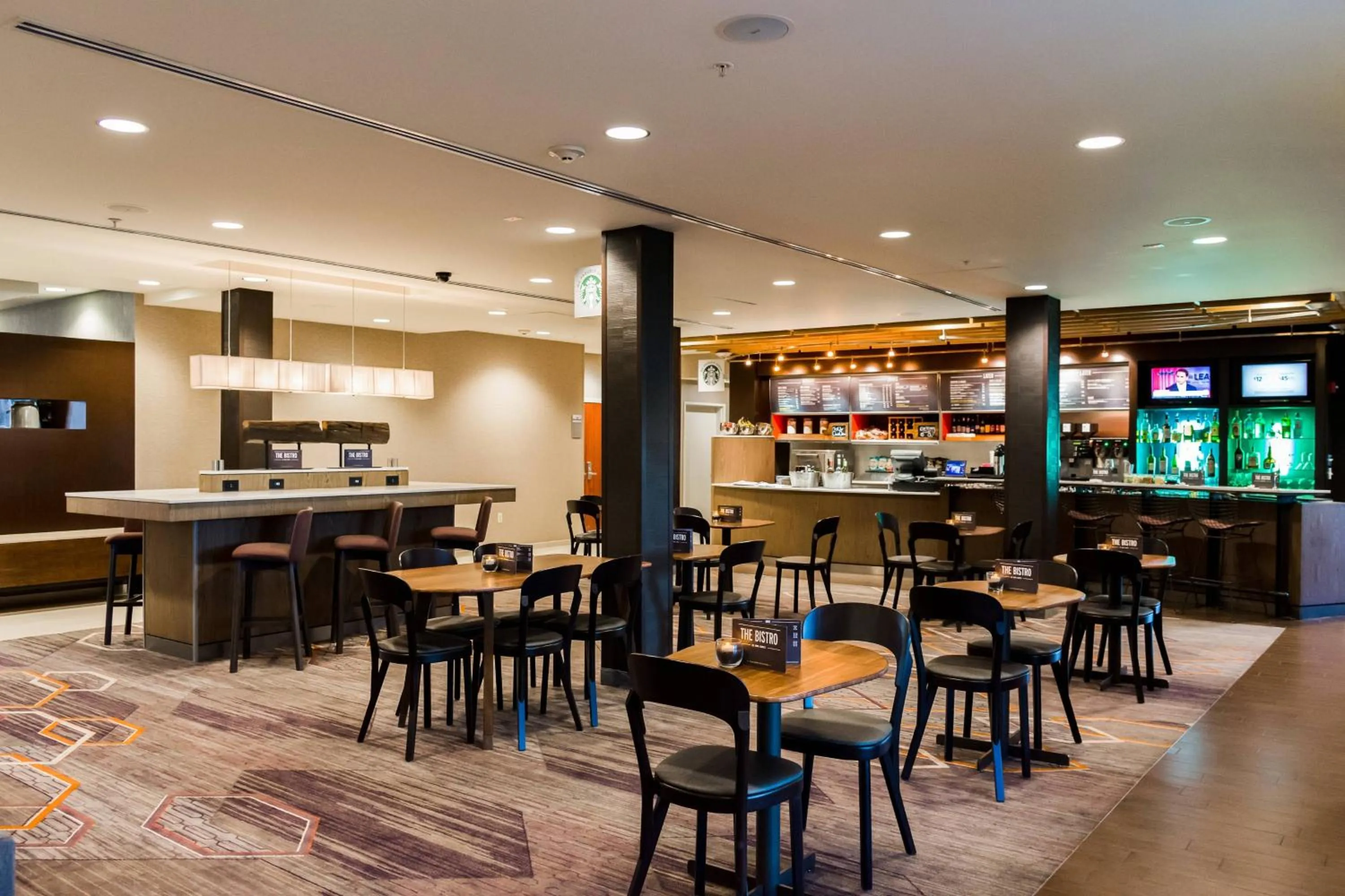 Restaurant/places to eat in Courtyard by Marriott Lafayette