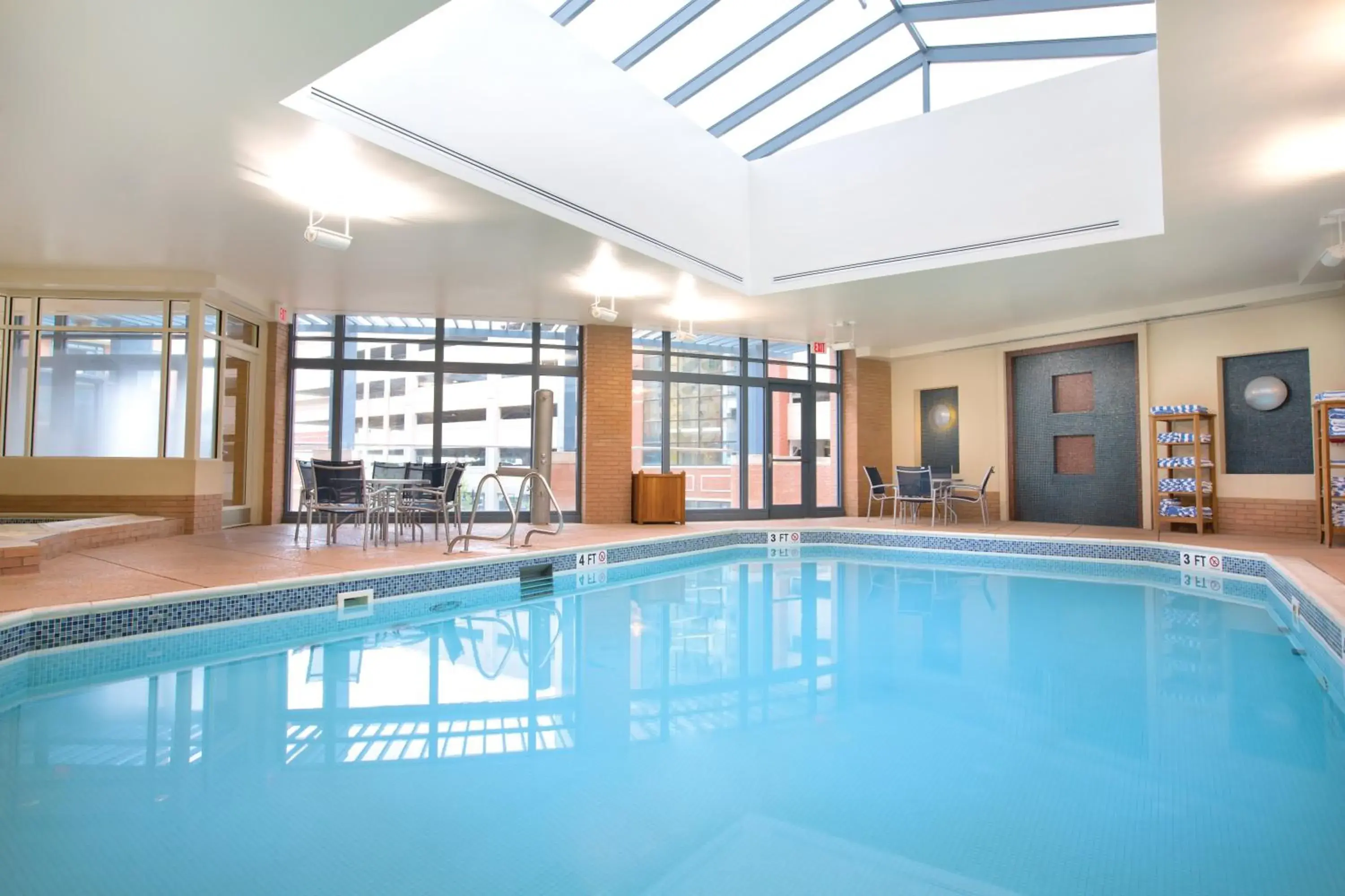 Swimming pool in Club Wyndham National Harbor Swimming pool in Club Wyndham National Harbor