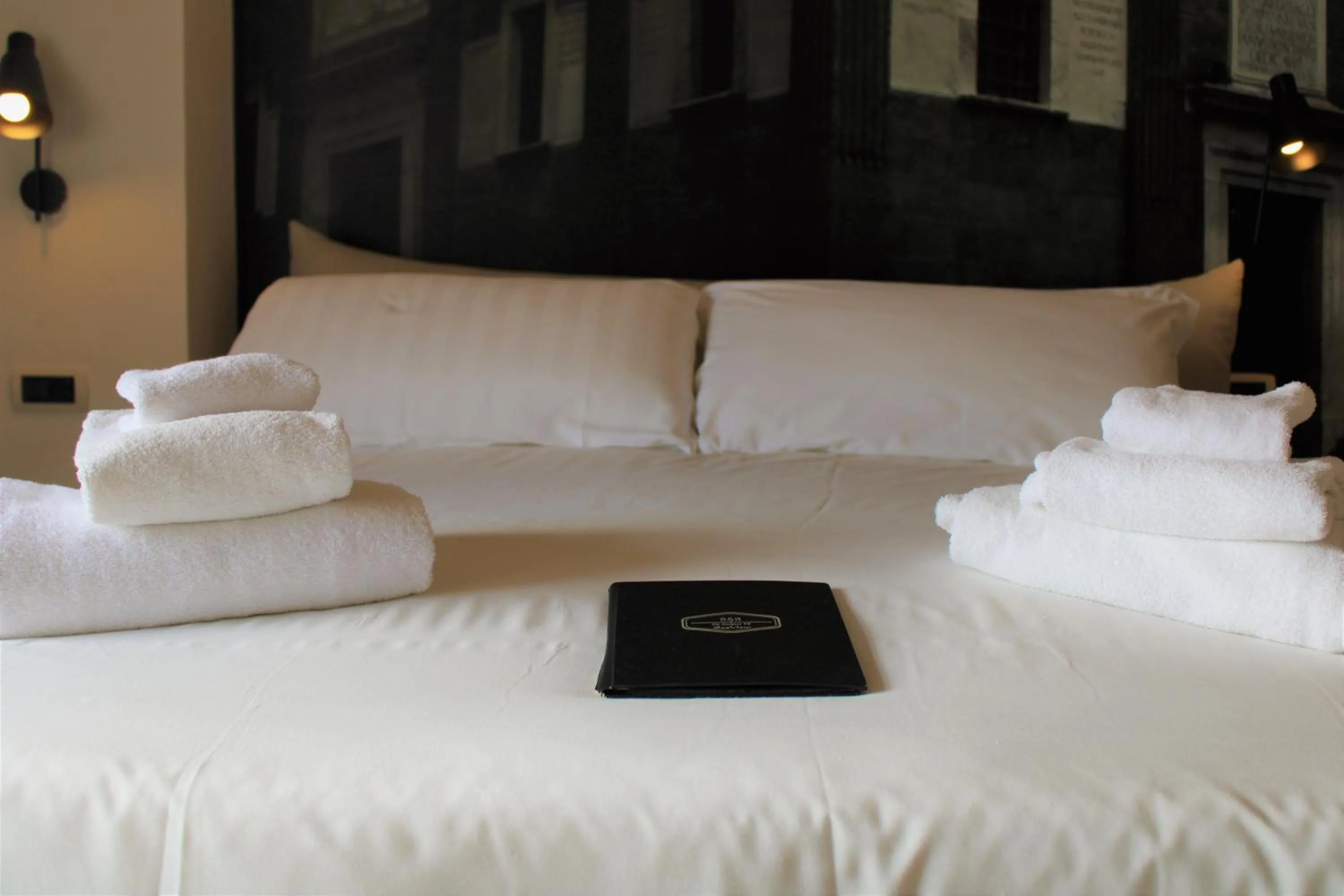 Bed in De Gasperi 55 - By Pera Rooms Collection