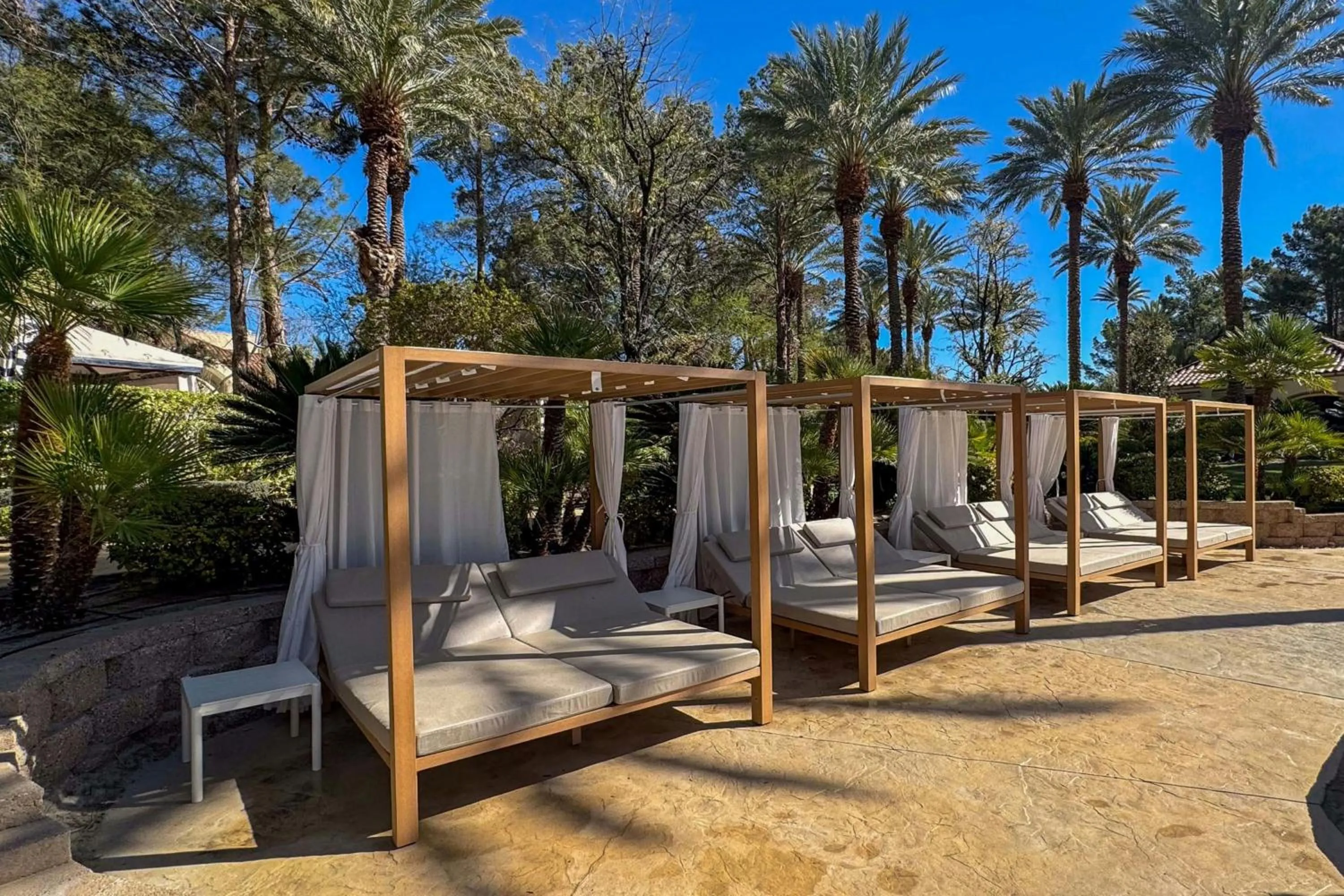 Swimming pool in JW Marriott Las Vegas Resort & Spa