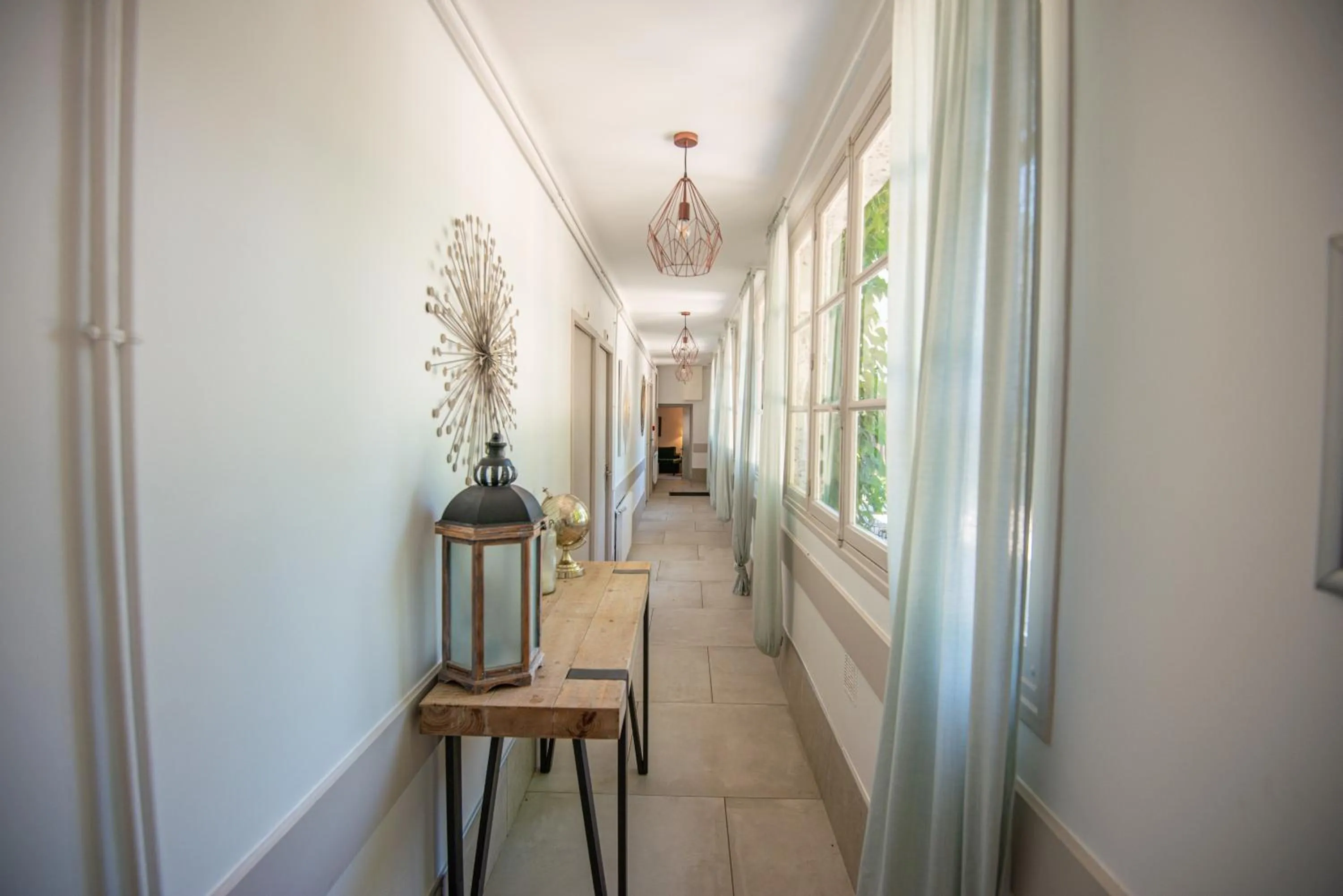 Lobby or reception in Chateau des Ayes - Chambres & suites