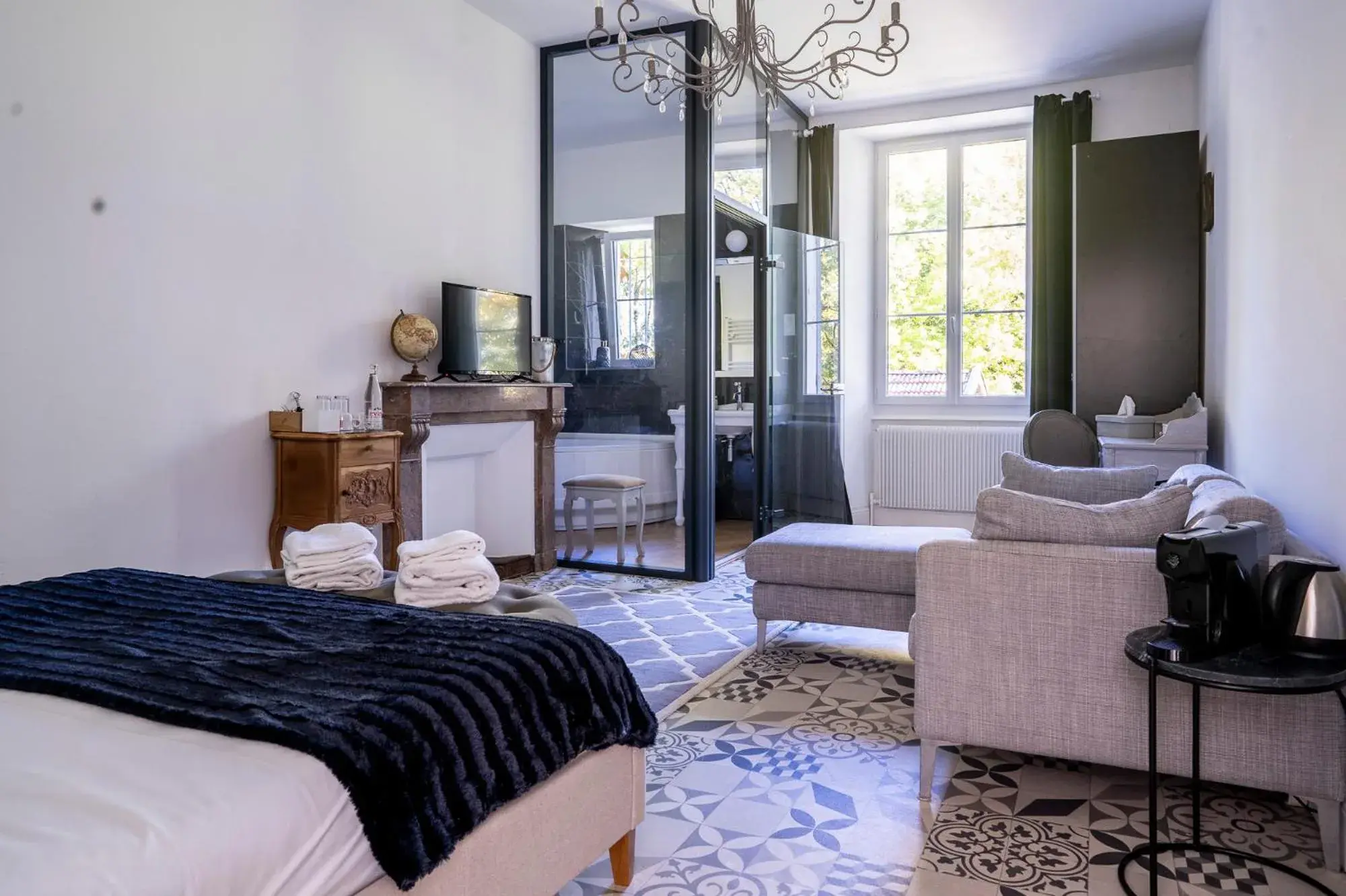 Superior Double Room in Chateau des Ayes - Chambres & suites Superior Double Room in Chateau des Ayes - Chambres & suites