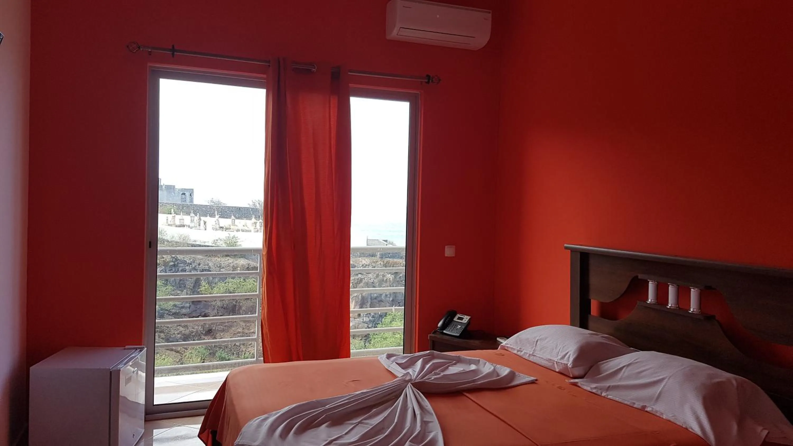 Landmark view, Bed in Hotel Ocean View & Restaurante Seafood