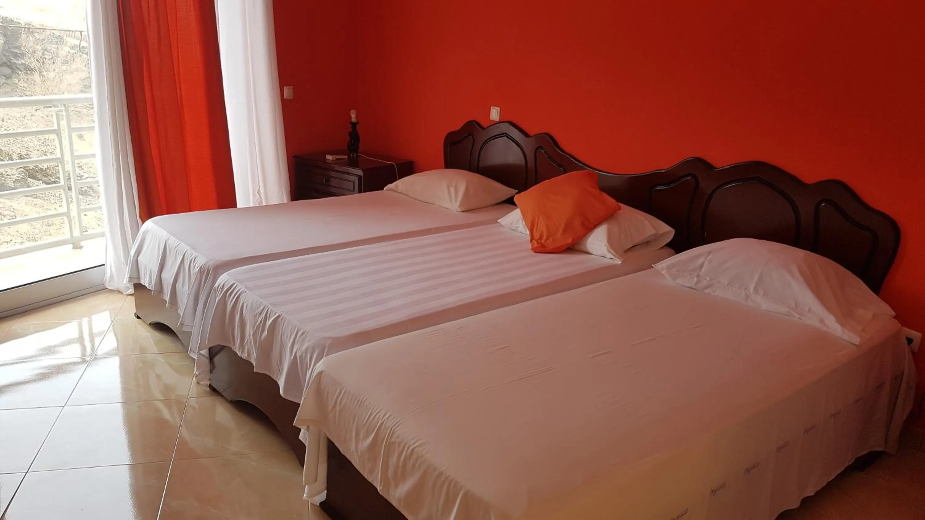 Bed in Hotel Ocean View & Restaurante Seafood