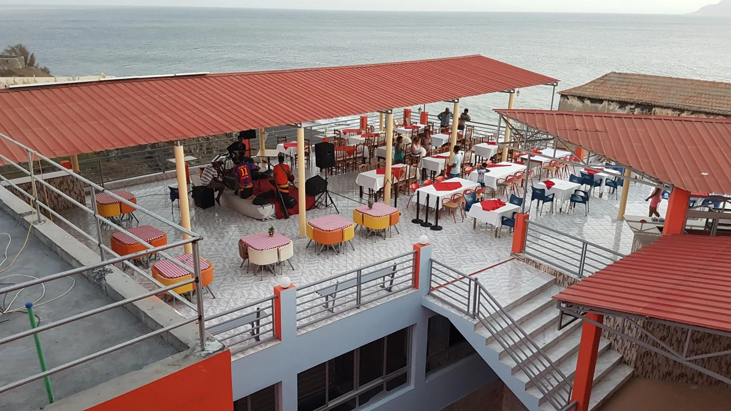 Patio in Hotel Ocean View & Restaurante Seafood