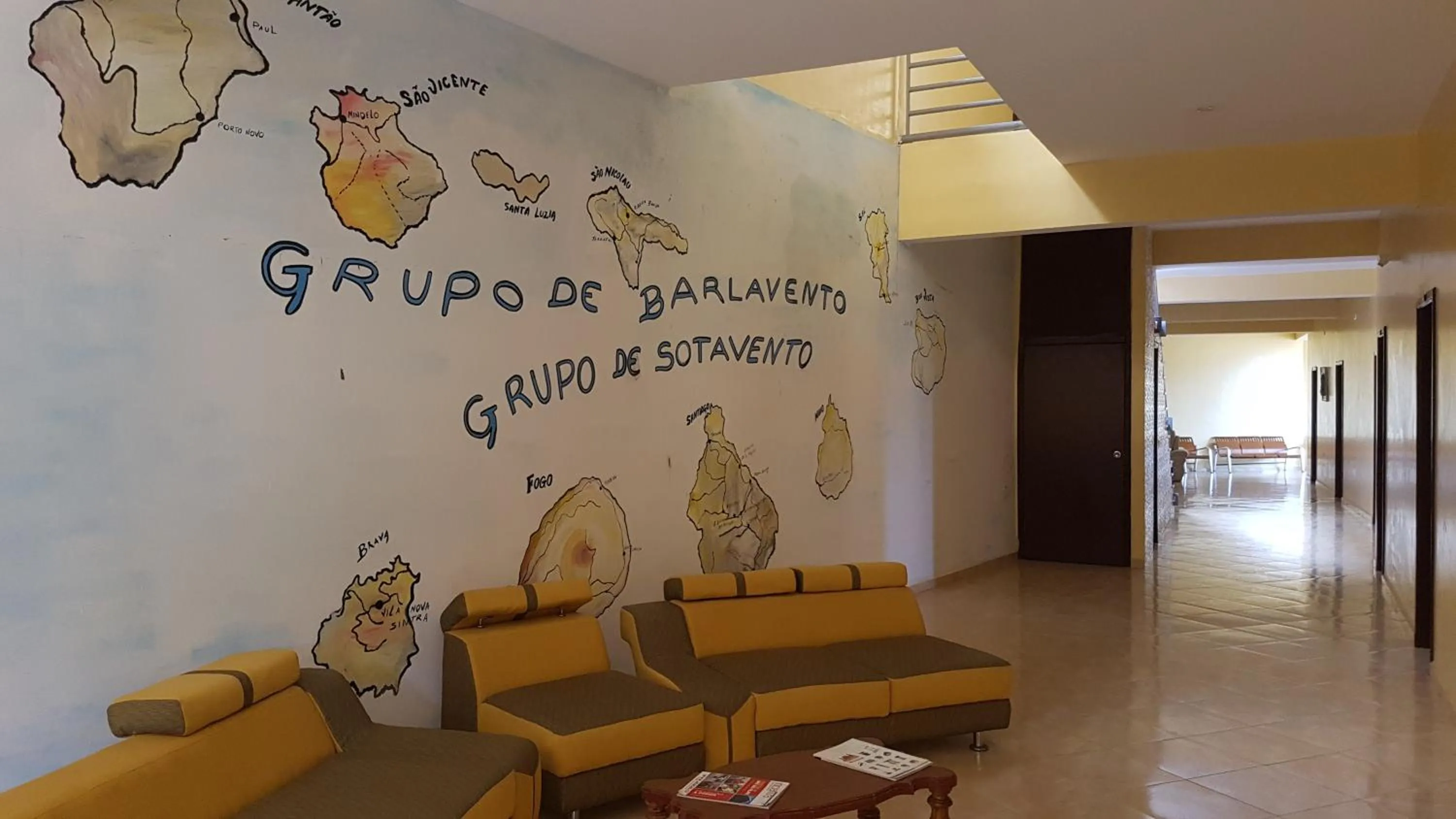 Communal lounge/ TV room in Hotel Ocean View & Restaurante Seafood
