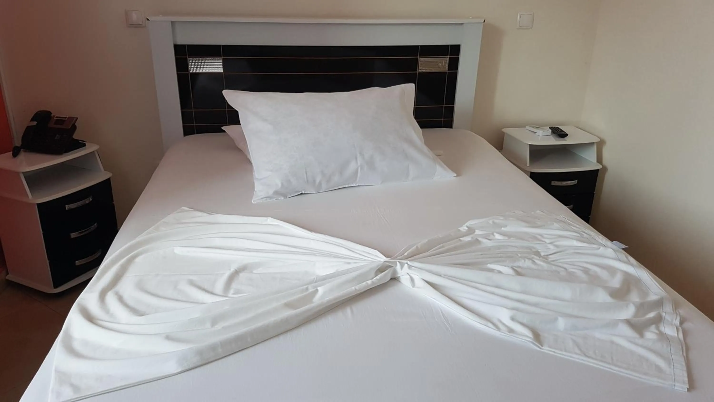 Bed in Hotel Ocean View & Restaurante Seafood