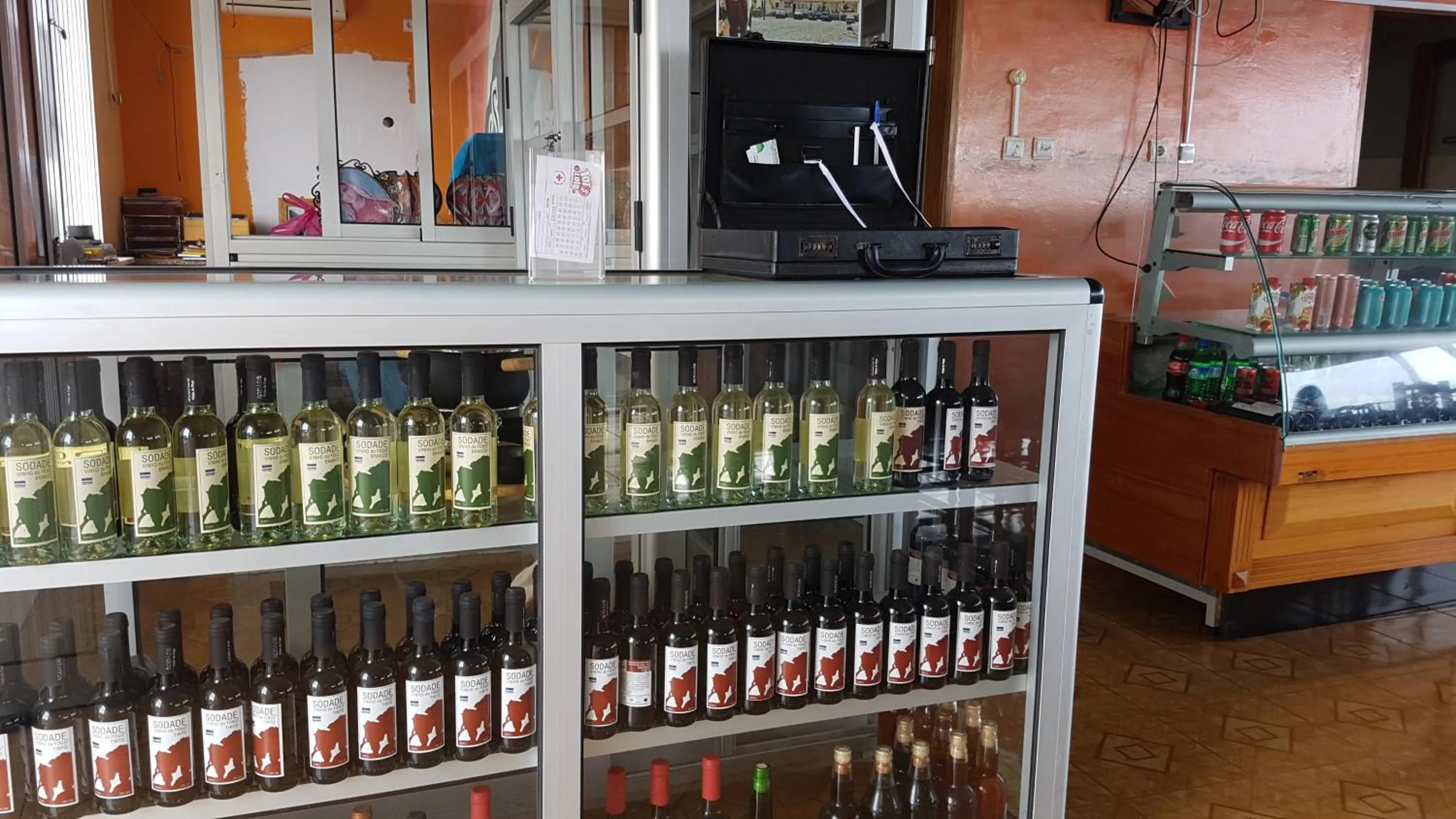 Restaurant/places to eat in Hotel Ocean View & Restaurante Seafood