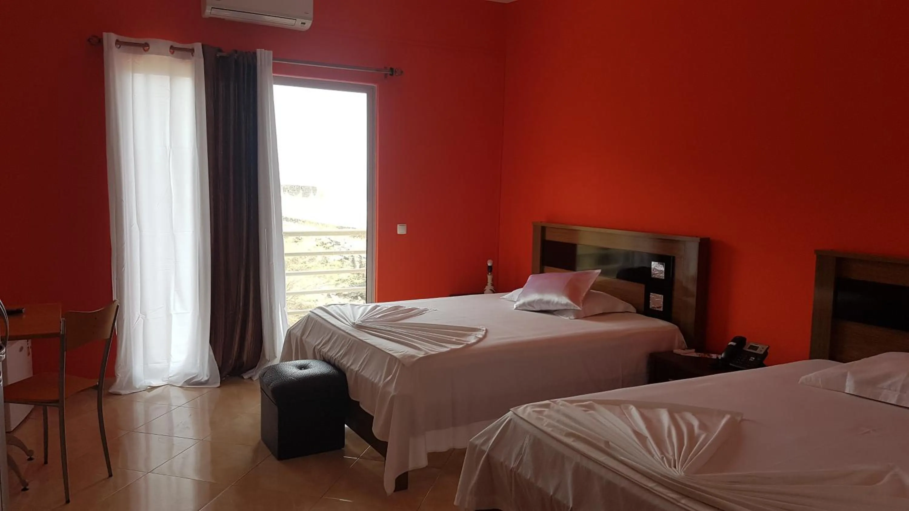 Bed in Hotel Ocean View & Restaurante Seafood