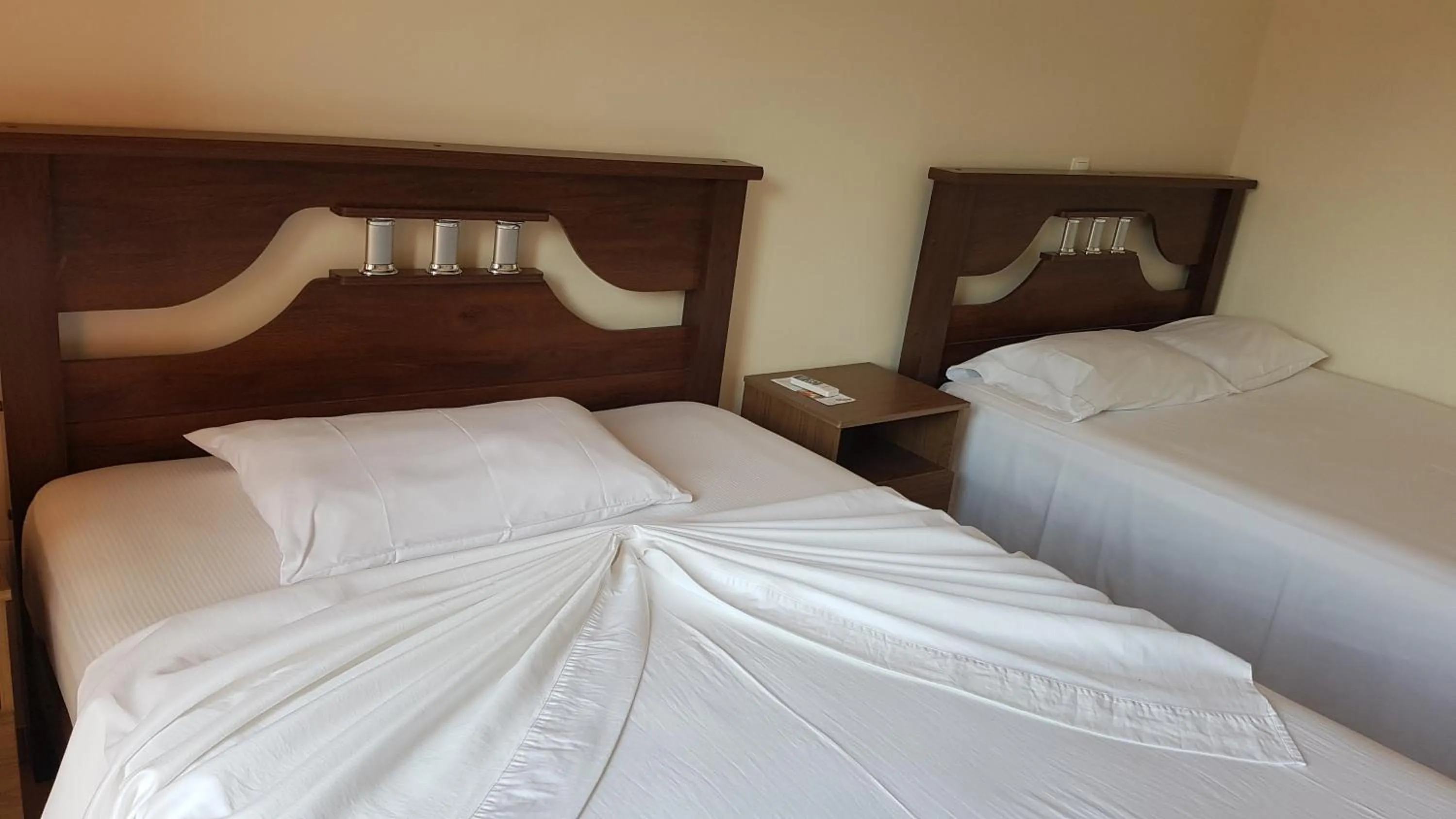 Bed in Hotel Ocean View & Restaurante Seafood