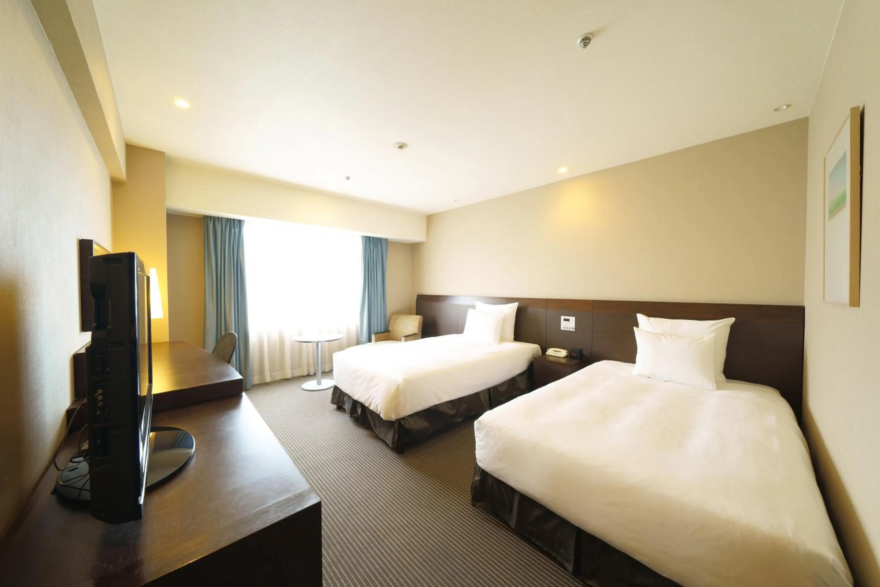 Photo of the whole room, Bed in ANA Crowne Plaza Hiroshima by IHG