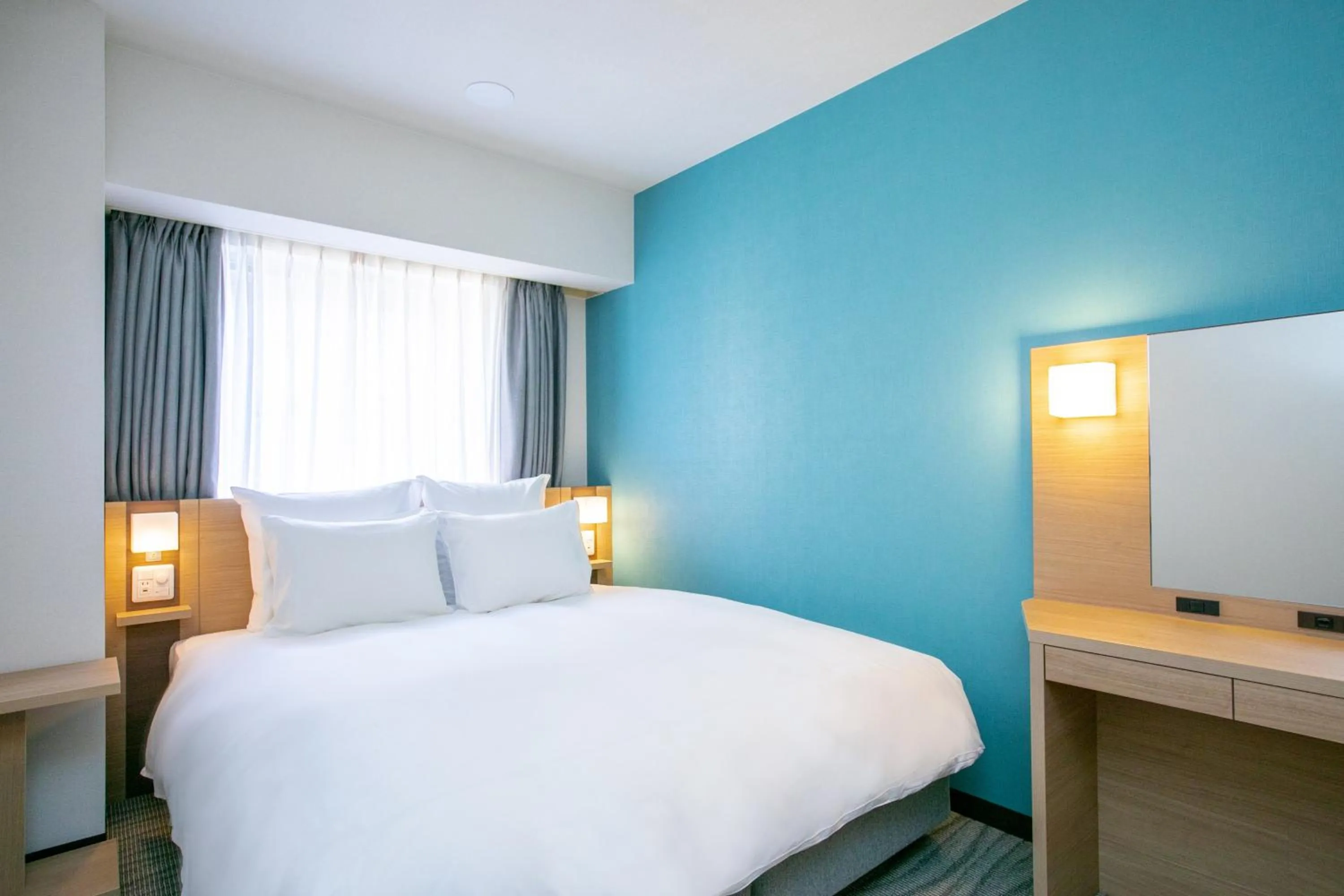 Photo of the whole room, Bed in ANA Crowne Plaza Hiroshima by IHG