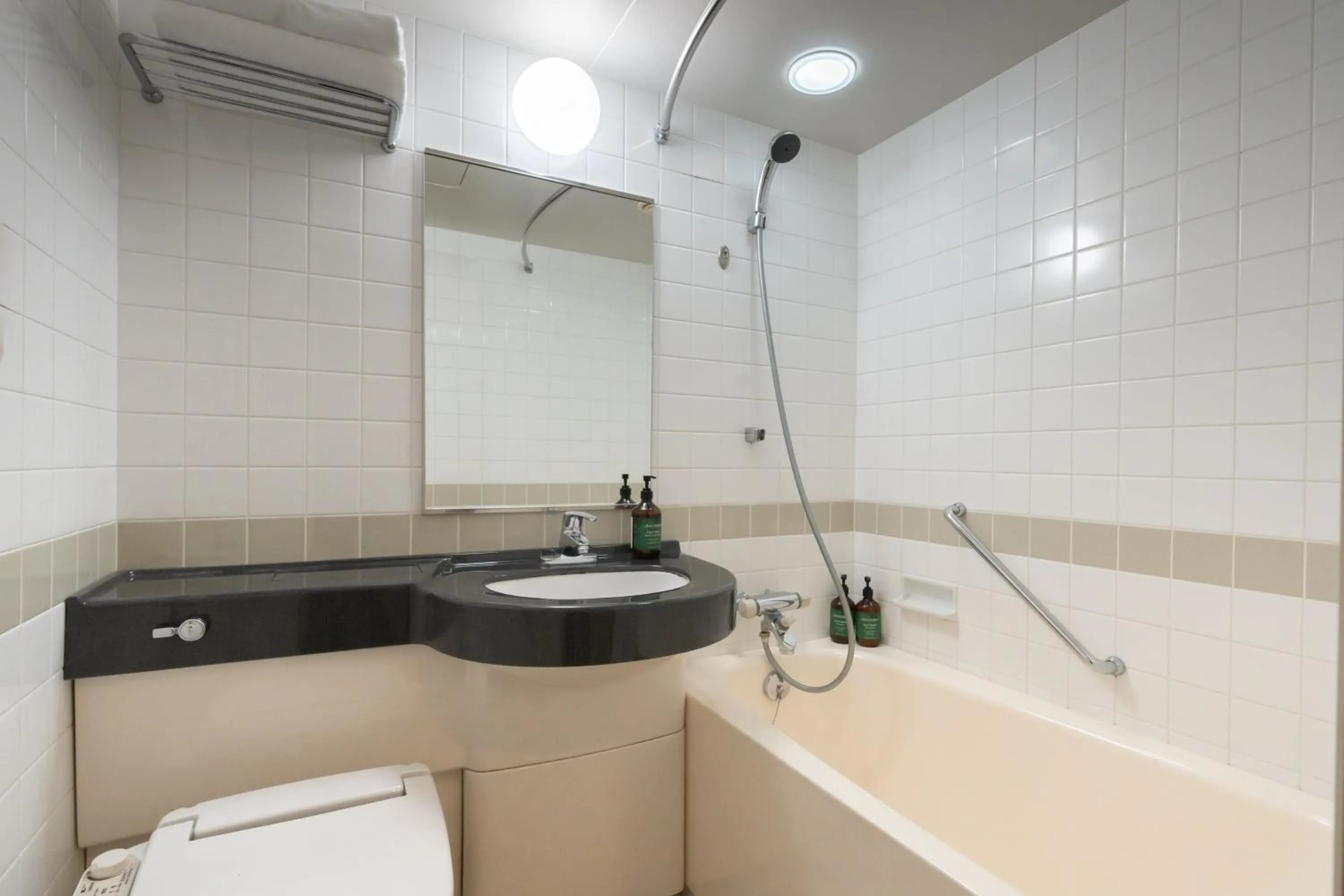 Photo of the whole room in ANA Crowne Plaza Hiroshima by IHG