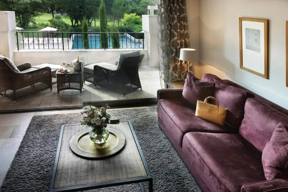 Three-Bedroom Apartment in Résidence Hôtelière 4 étoiles Les Mas du Grand Vallon Three-Bedroom Apartment in Résidence Hôtelière 4 étoiles Les Mas du Grand Vallon