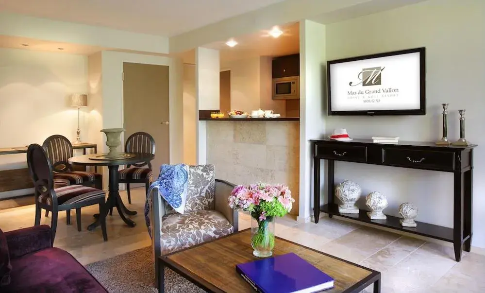 Two-Bedroom Apartment in Résidence Hôtelière 4 étoiles Les Mas du Grand Vallon Two-Bedroom Apartment in Résidence Hôtelière 4 étoiles Les Mas du Grand Vallon